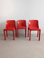 Set_of_Red_Selene_Table_and_3_chairs_by_Vico_Magistretti_for_Artemide,_1960s