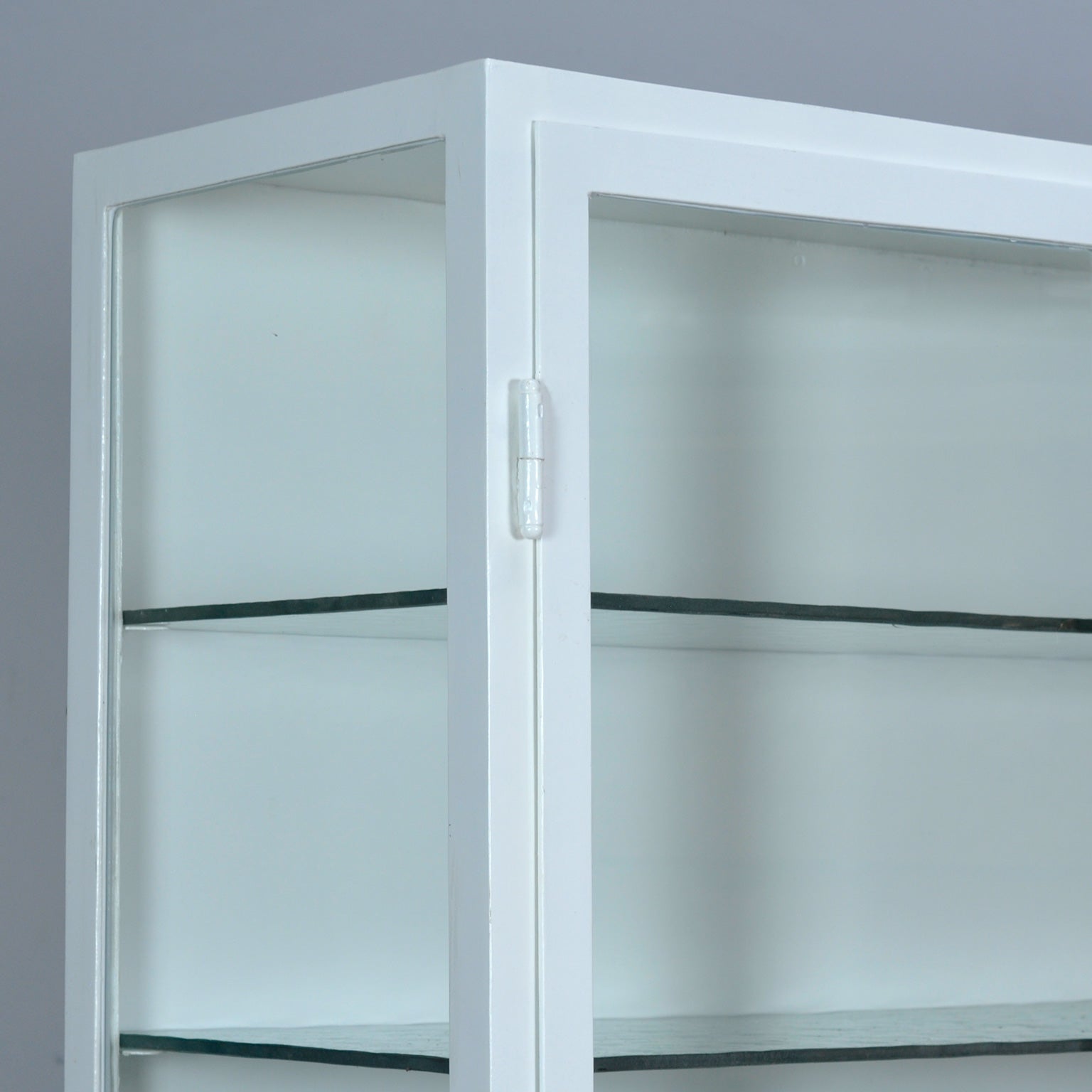 Restored_Medical_cabinet_from_1930’s
