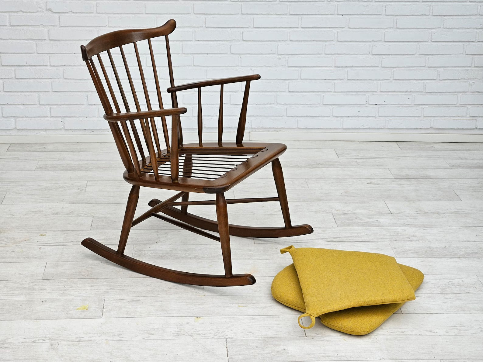 Farstrup_Stolefabrik_Danish_Rocking_Chair,_1960s–1970s,_Denmark