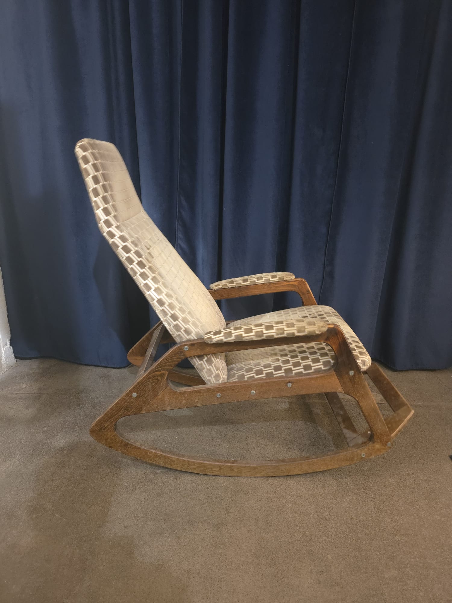 Rocking_Chair_by_Krásná_Jizba,_1960s–1970s,_Czechoslovakia