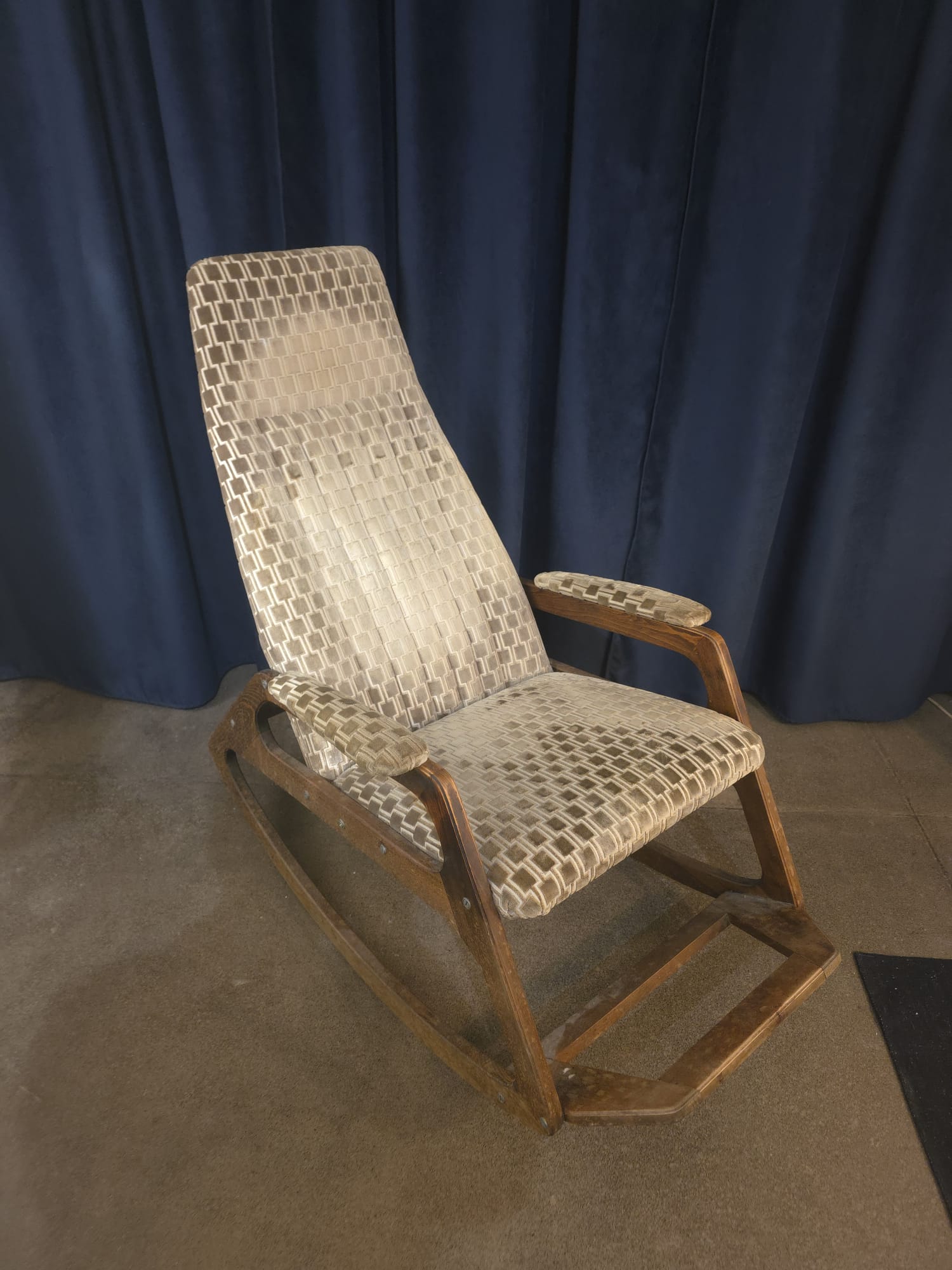 Rocking_Chair_by_Krásná_Jizba,_1960s–1970s,_Czechoslovakia
