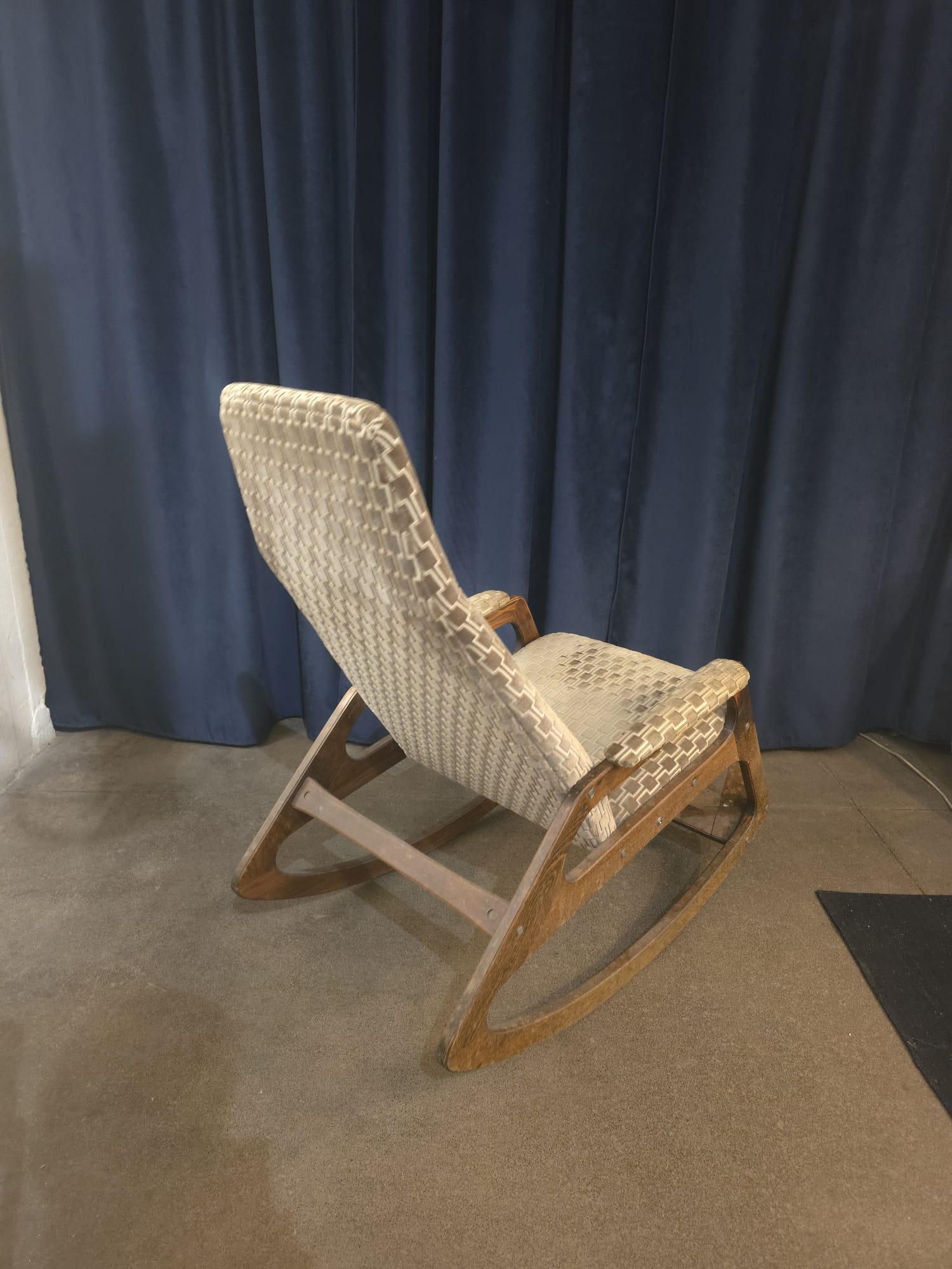 Rocking_Chair_by_Krásná_Jizba,_1960s–1970s,_Czechoslovakia