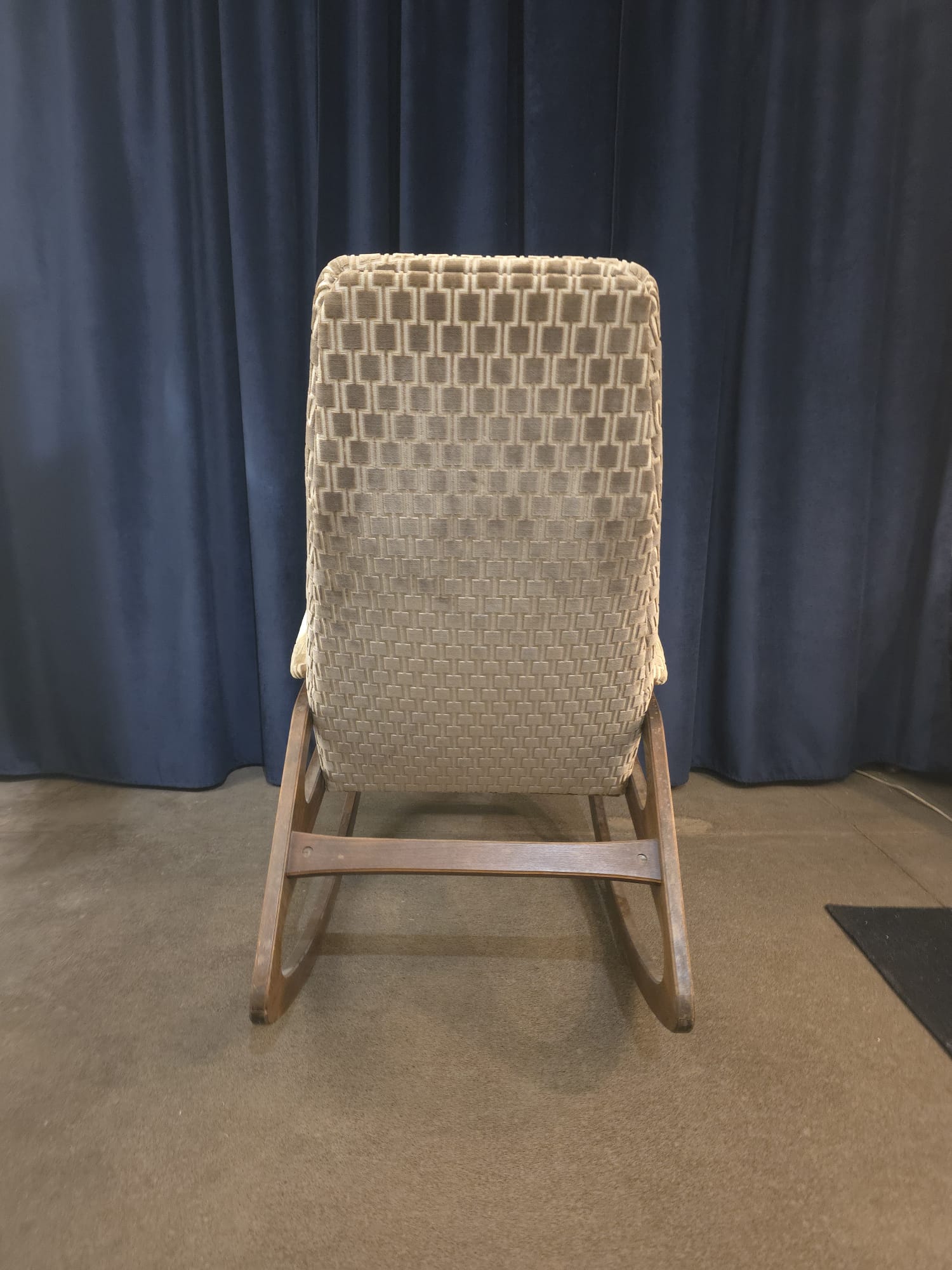Rocking_Chair_by_Krásná_Jizba,_1960s–1970s,_Czechoslovakia