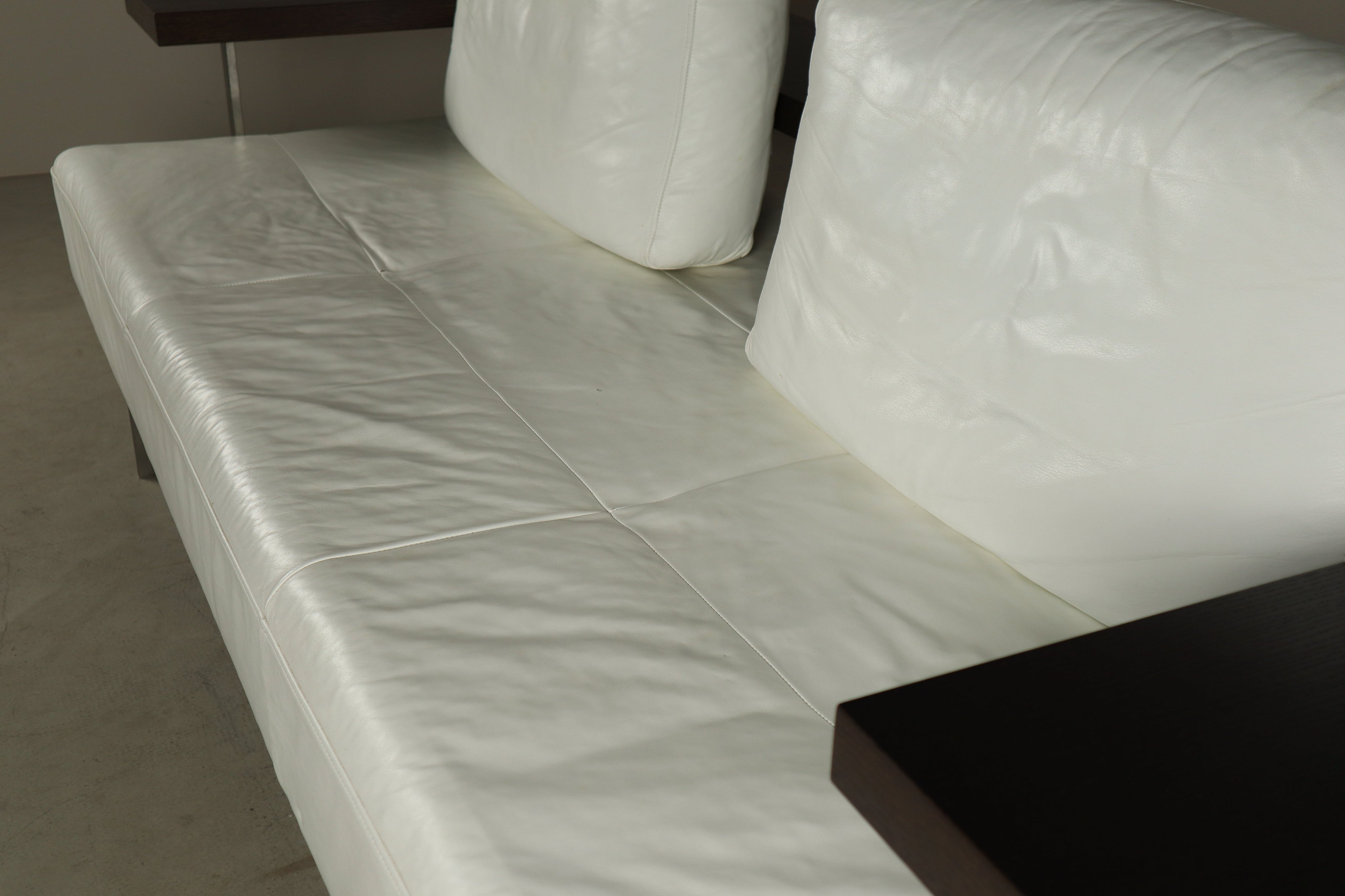 Rolf_Benz_Dono_sofa_by_Christian_Werner_in_white_leather,_1990s