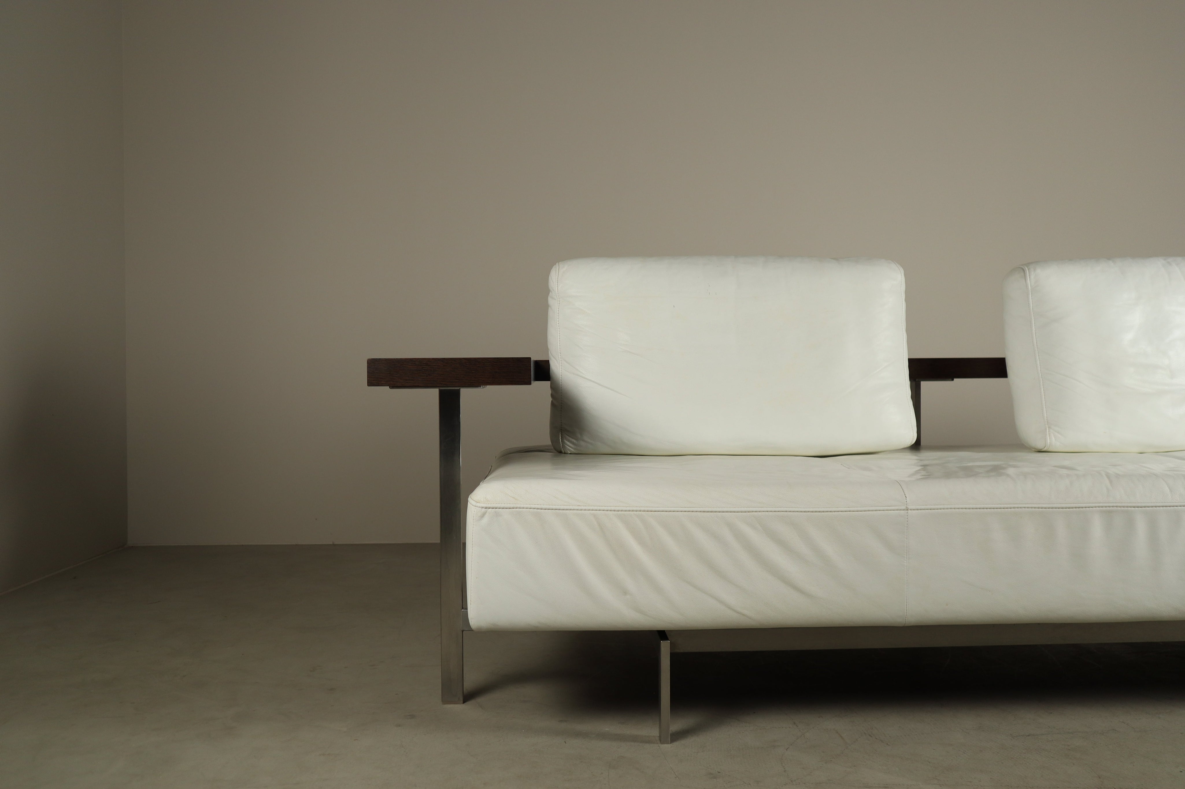 Rolf_Benz_Dono_sofa_by_Christian_Werner_in_white_leather,_1990s