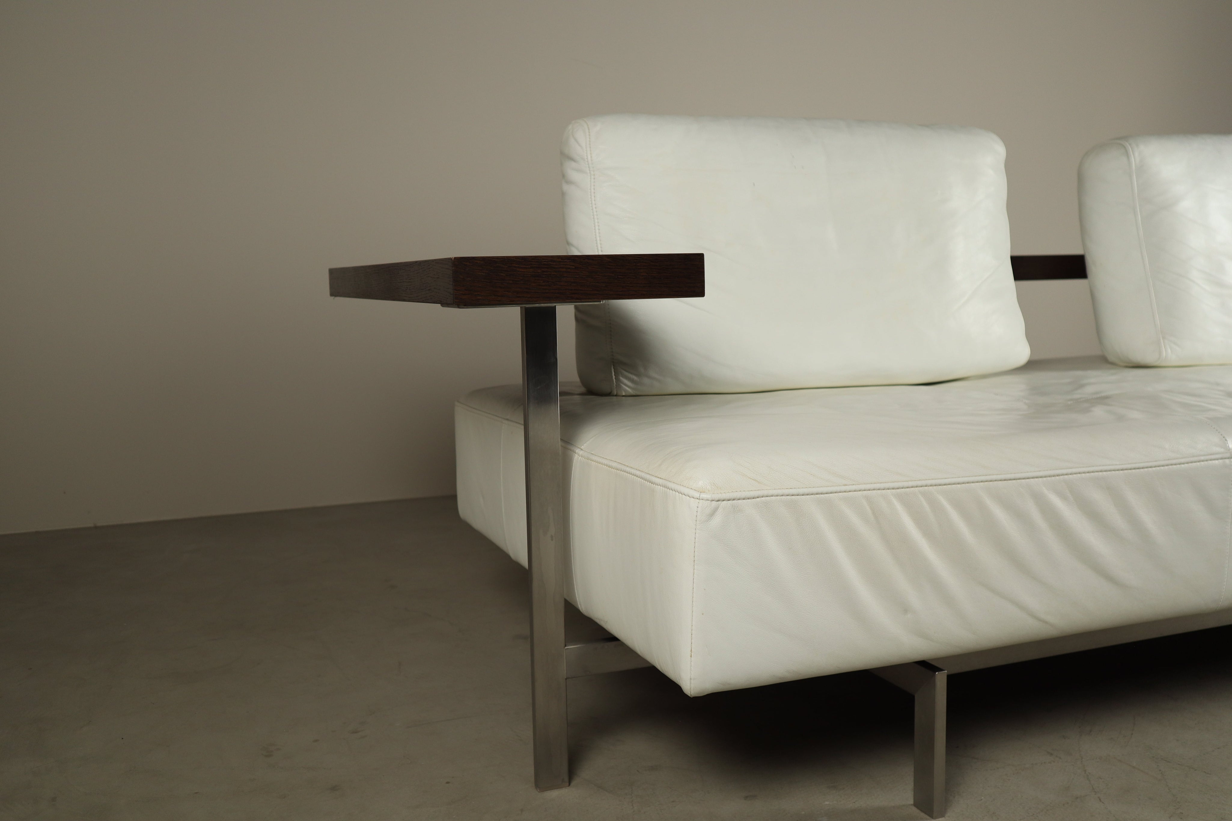Rolf_Benz_Dono_sofa_by_Christian_Werner_in_white_leather,_1990s