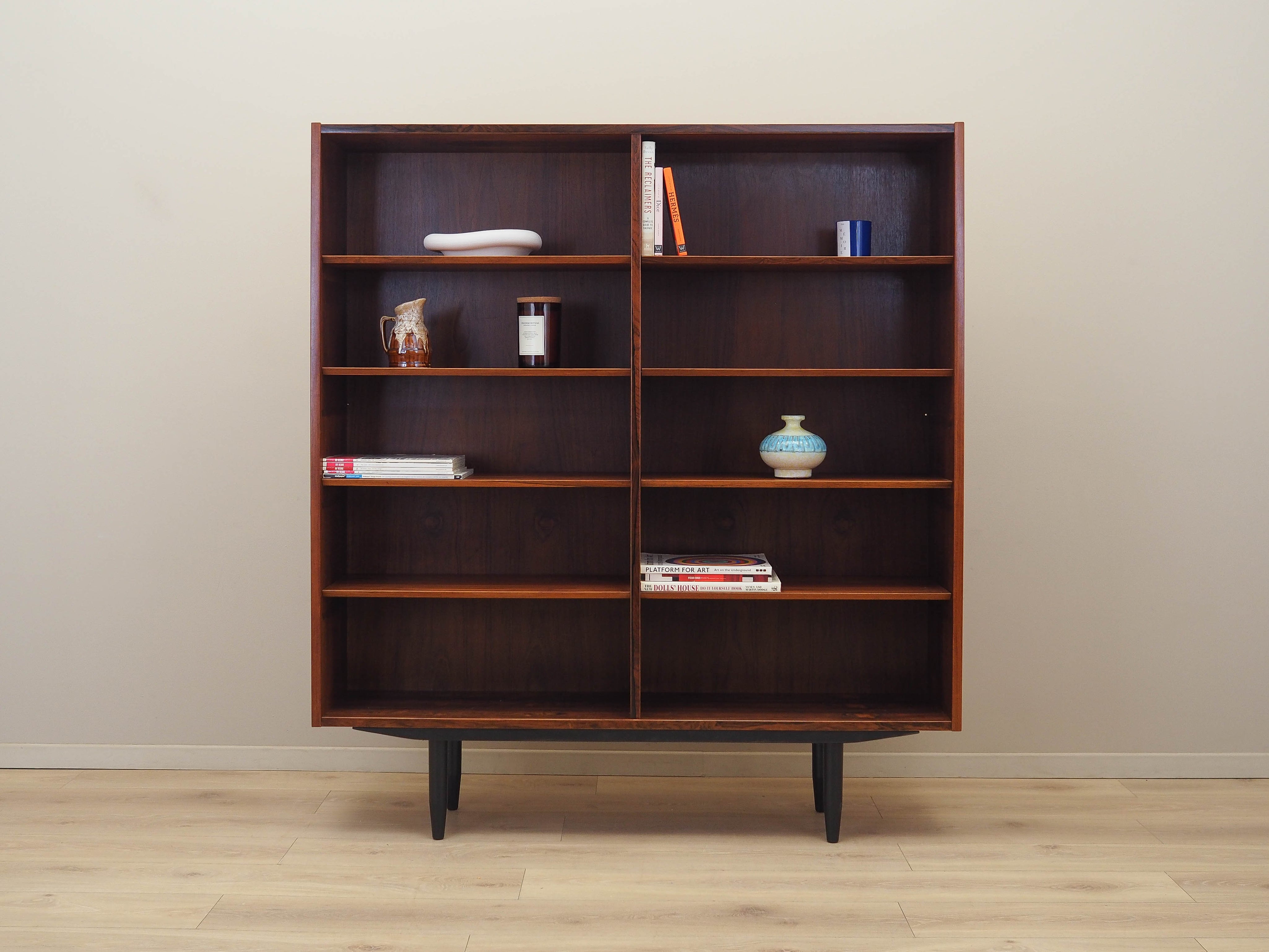 Rosewood_Bookcase,_Hundevad,_1970s,_Denmark