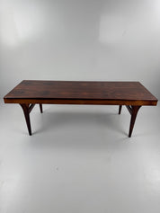 Rosewood_Coffee_Table_with_Pull-Out_Leaves_by_CFC_Silkeborg,_Denmark,_1960s
