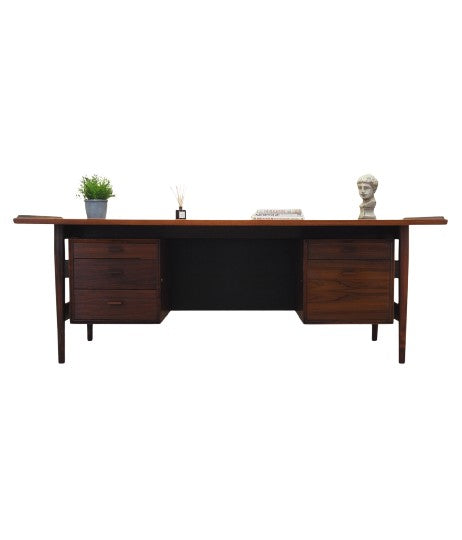 Rosewood_desk,_Danish_design,_1960s,_designer:_Arne_Vodder,_production:_Sibast