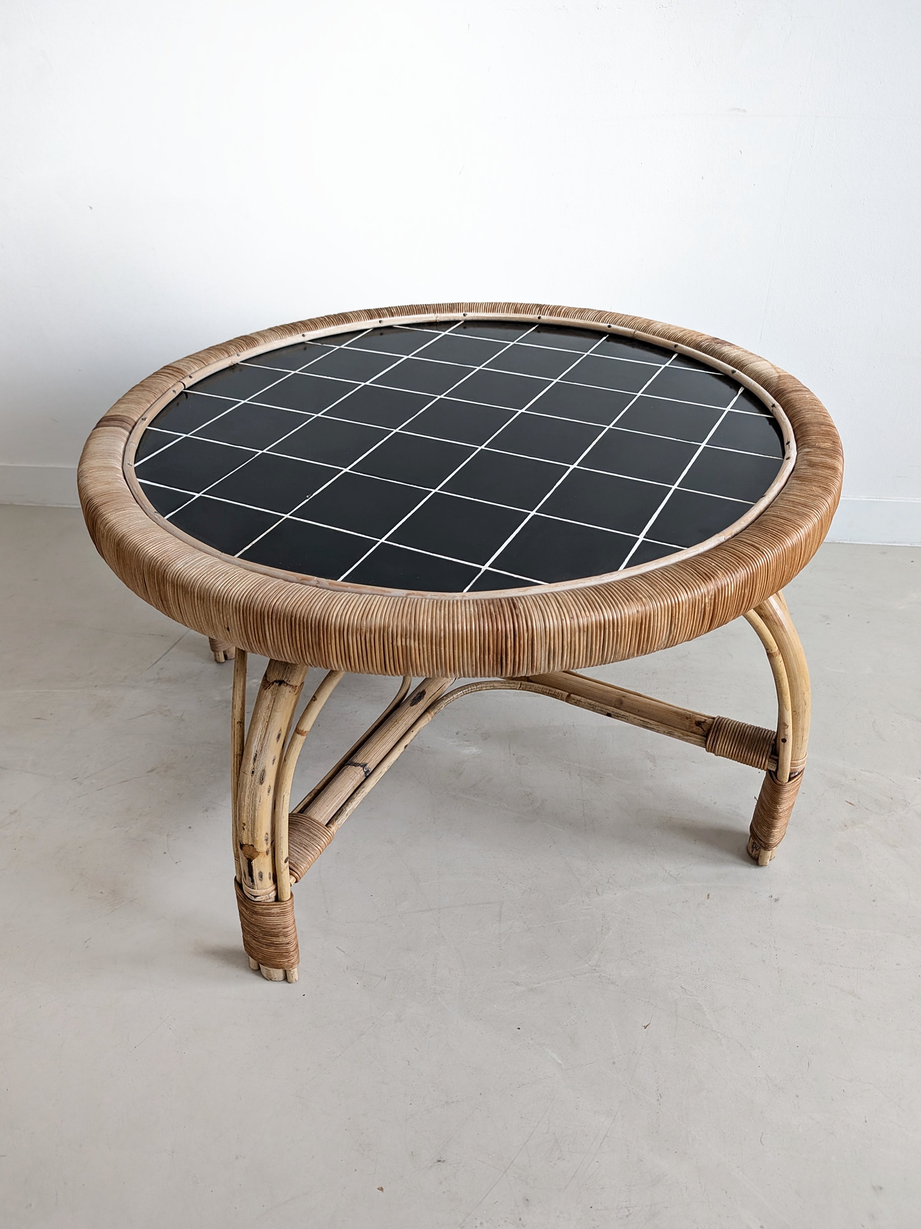 Round_Mid-Century_Coffee_Table_with_Rattan_Base_and_Tiled_Top,_1950s–1960s