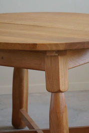 Round_Brutalist_Dining_Table_in_Oak,_Mid_Century_Modern,_Made_in_France,_1960s