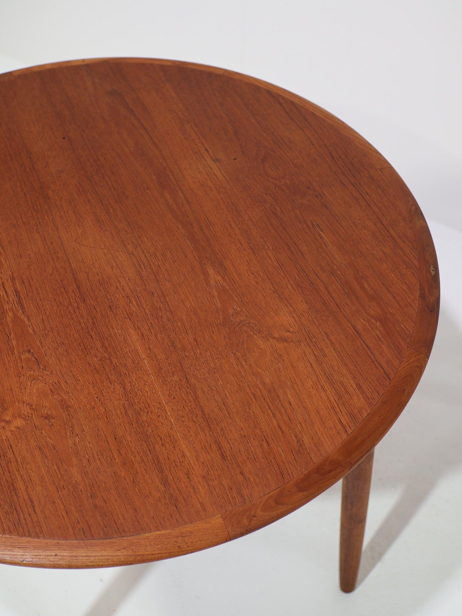 Round_Teak_Dining_Table,_1960s,_Denmark