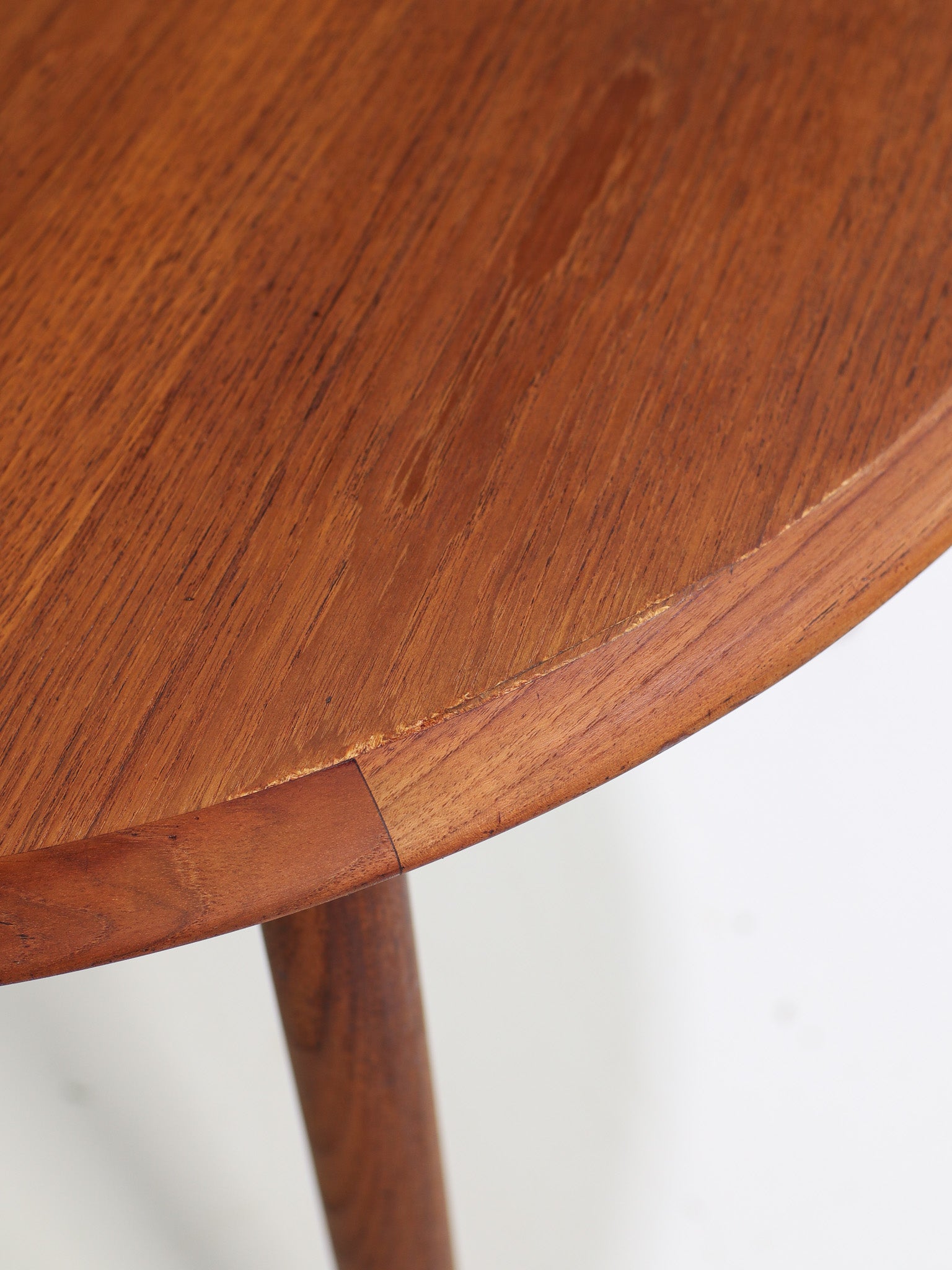 Round_Teak_Dining_Table,_1960s,_Denmark