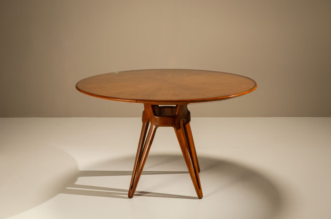Round_Dining_Table_in_Walnut_attr._to_Ico_Parisi,_Italy_1950s
