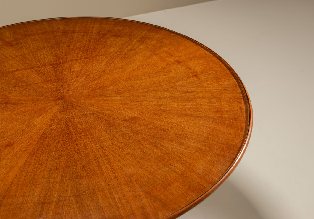 Round_Dining_Table_in_Walnut_attr._to_Ico_Parisi,_Italy_1950s