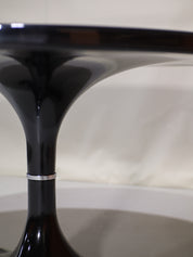 Round_dining_table_Kartell_Castelli_Ferrieri_Gardella,_Italy_1964