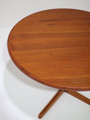 Round_dining_table_Skovby_in_teak,_1960s