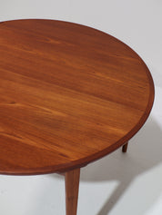 Extendable_Teak_Dining_Table_by_Henry_Rosengren_Hansen_for_Brande_Møbelindustri,_Denmark_1960s