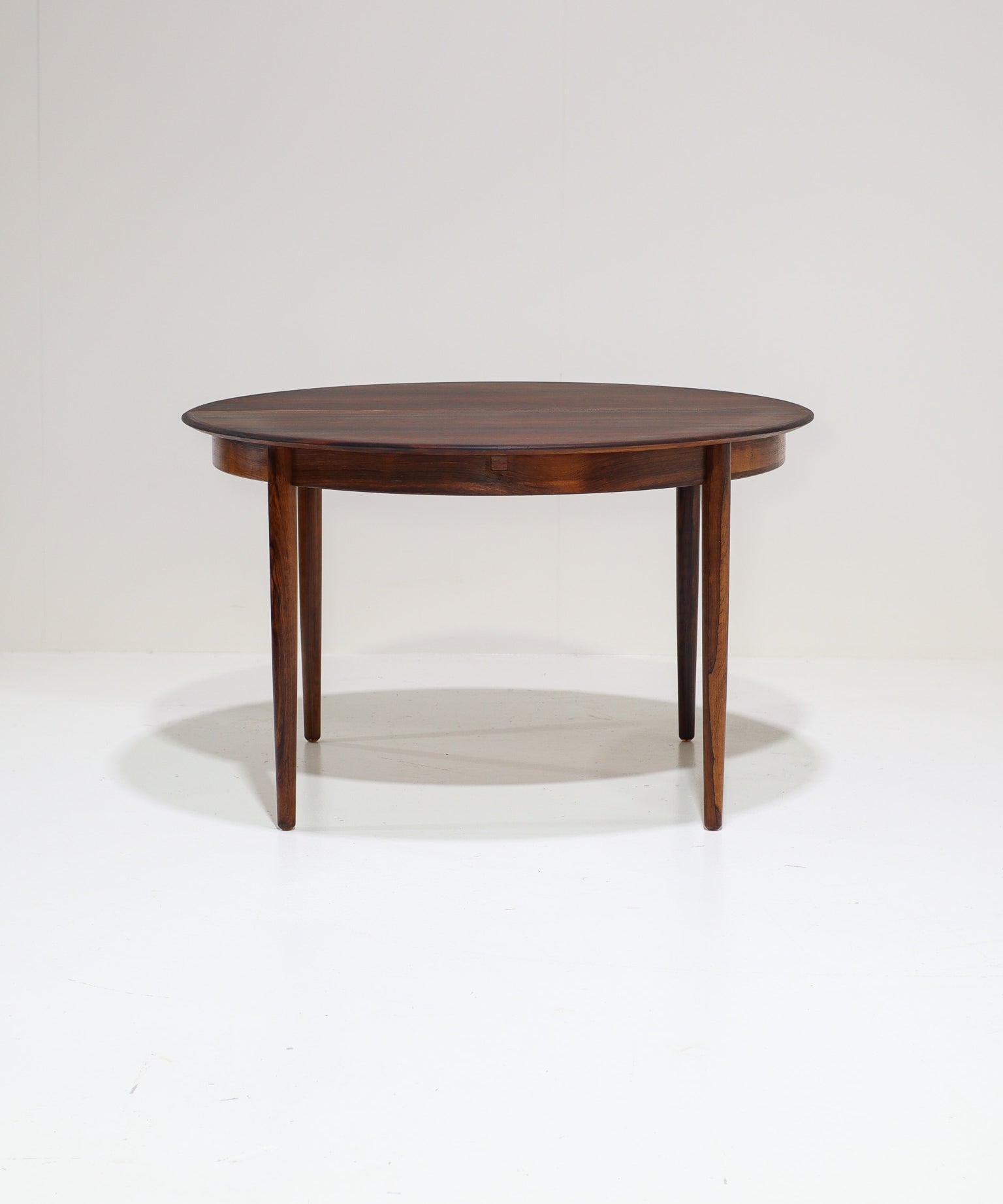 Skovby_Rosewood_Extendable_Dining_Table,_Denmark_1960s