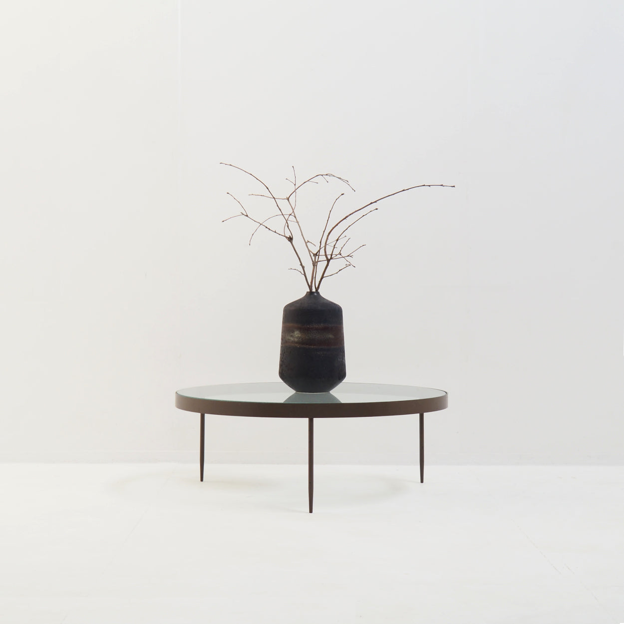 Round_G4_Coffee_Table_by_Janni_Van_Pelt,_1956_The_Netherlands