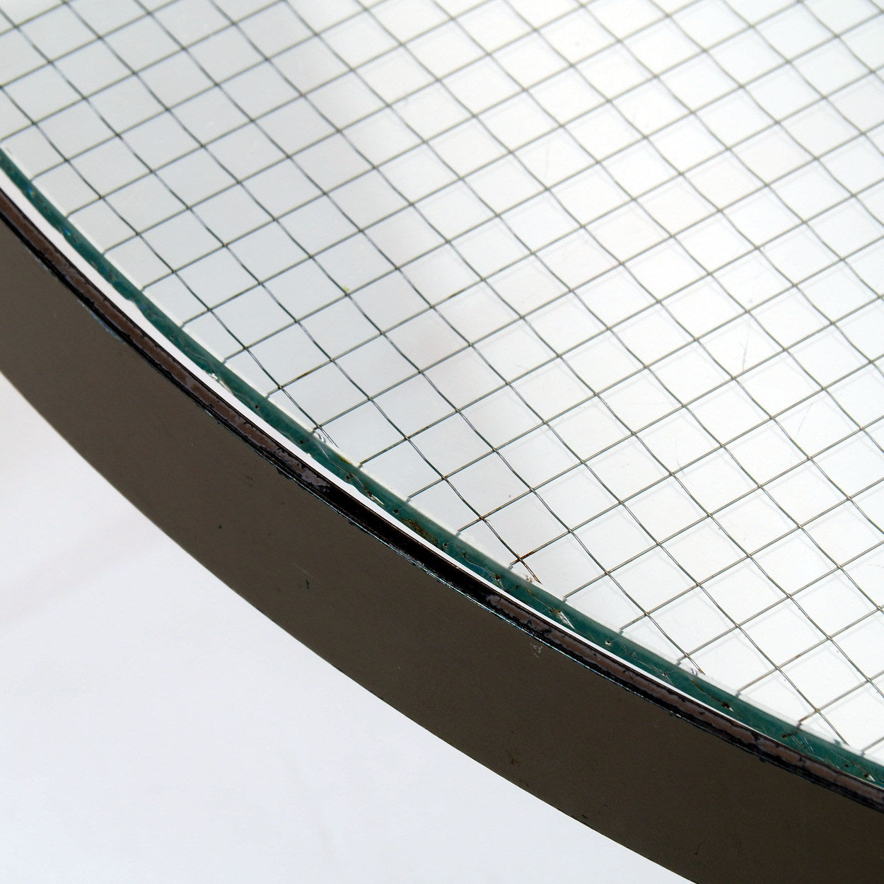Round_G4_Coffee_Table_by_Janni_Van_Pelt,_1956_The_Netherlands