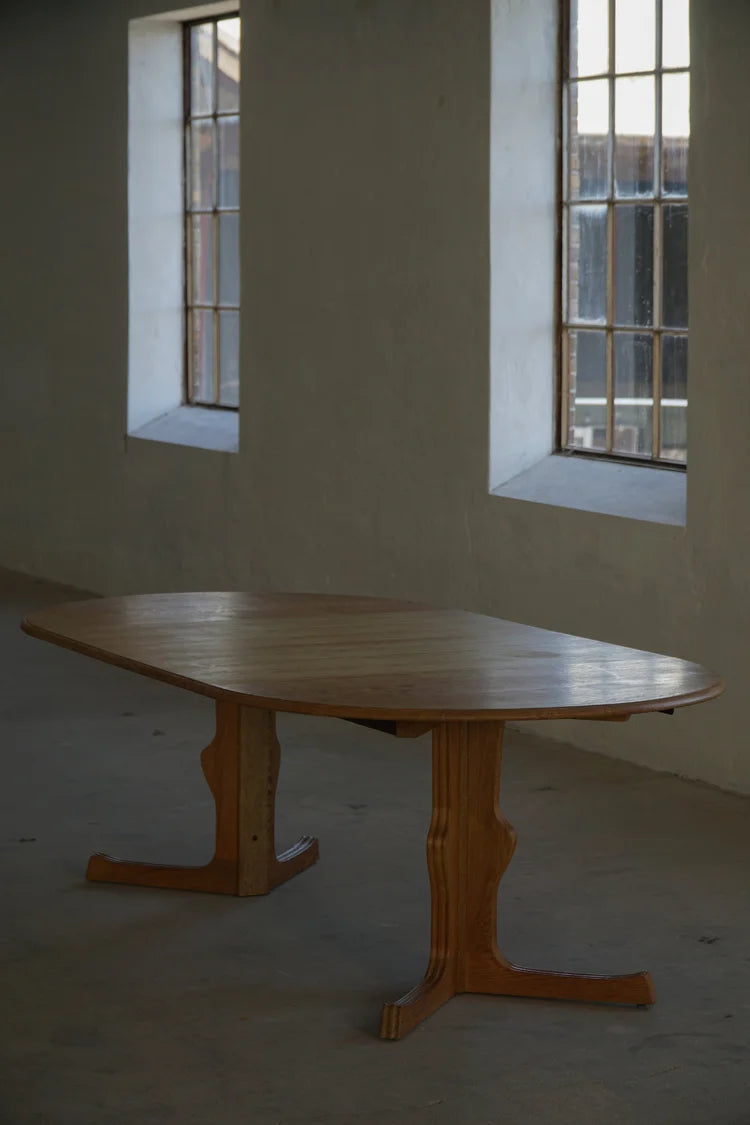 Round_Oak_Dining_Table_with_Two_Extension_Leaves,_Danish_Mid_Century_Modern,_1960s