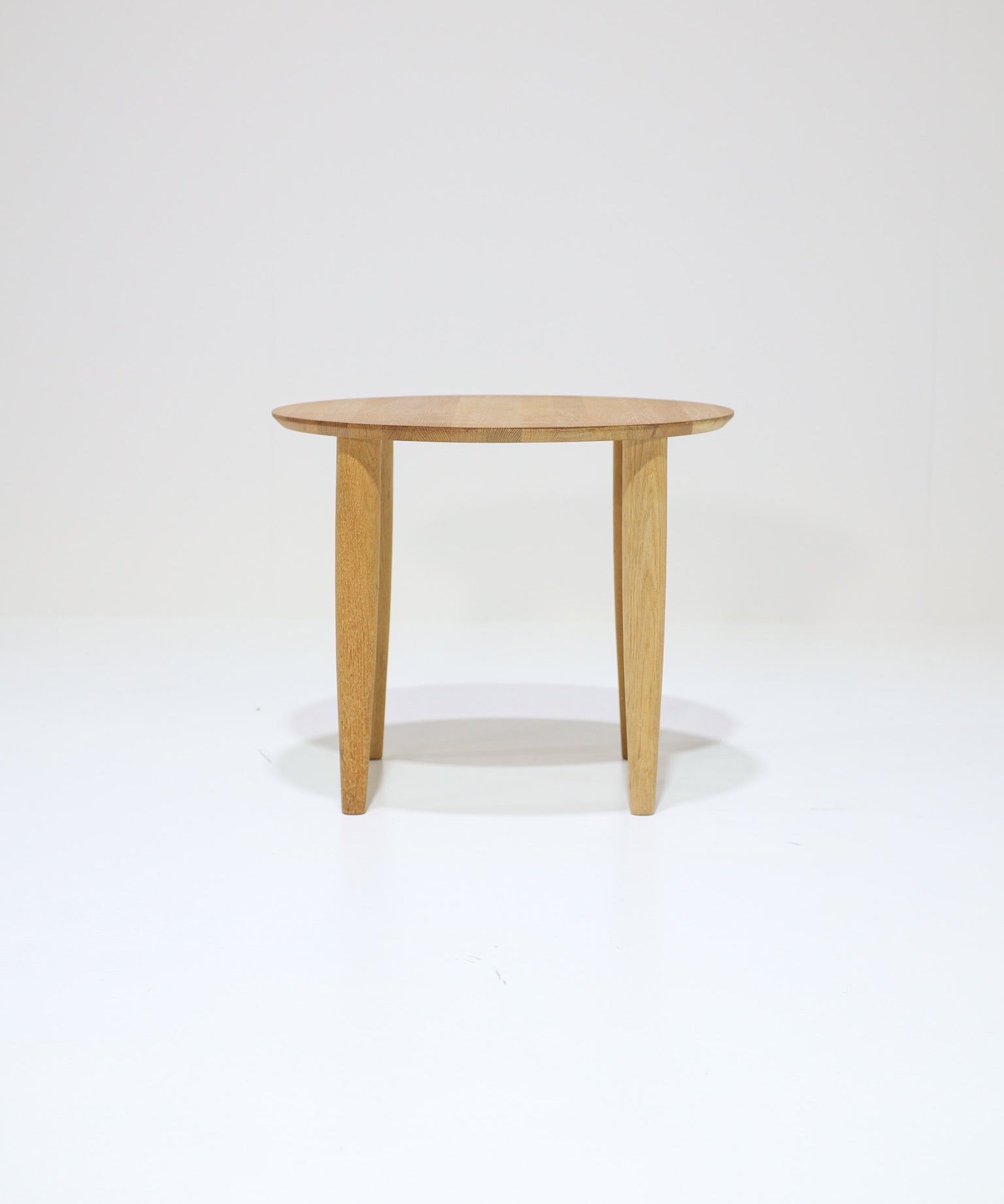 Round_side_table_vintage_Danish_oak