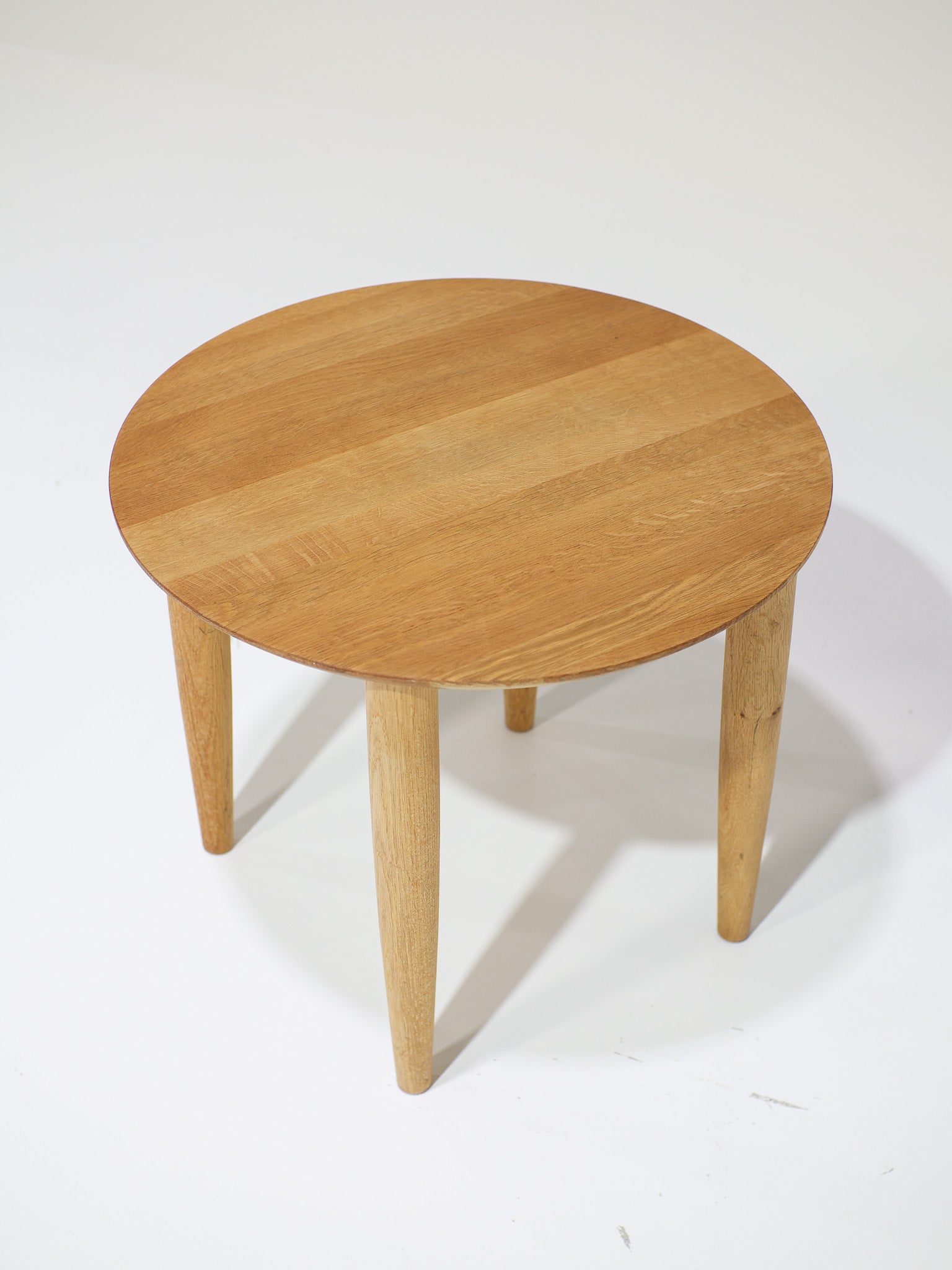 Round_side_table_vintage_Danish_oak