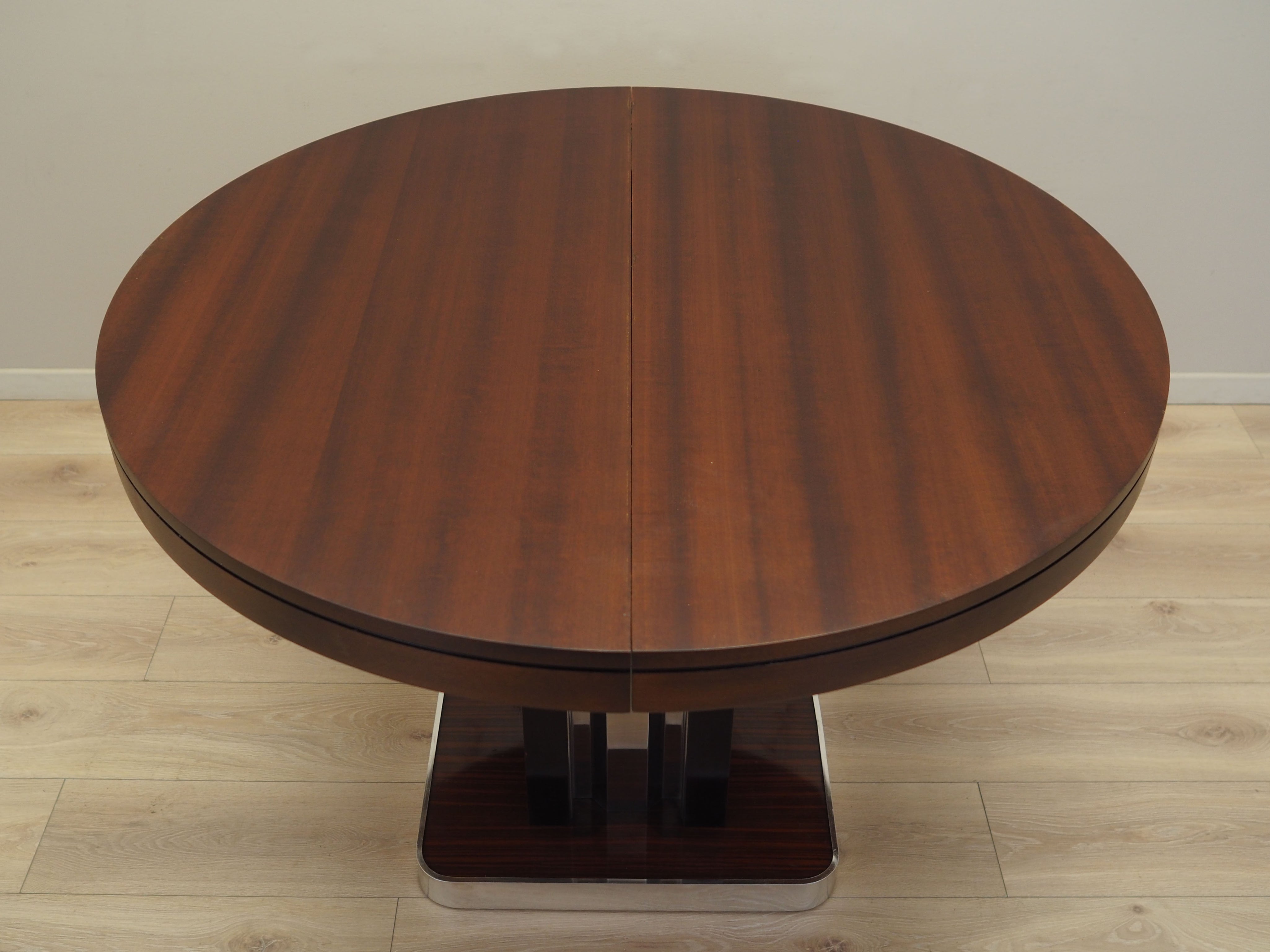 Round_table,_Mahogany_Wood,_1970s,_Italy