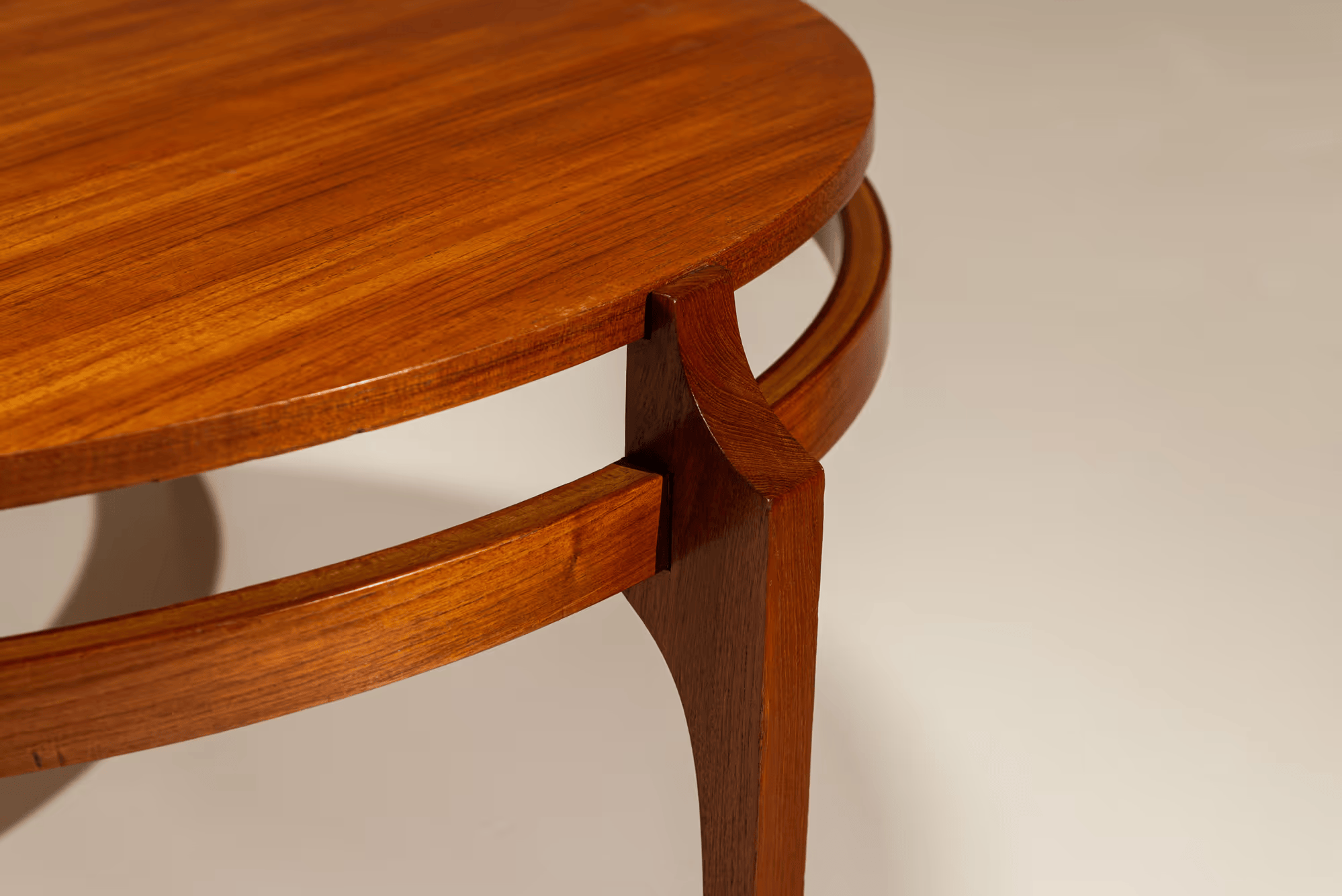 Round_Tripod_Teak_Coffee_Table,_Italy_1960s
