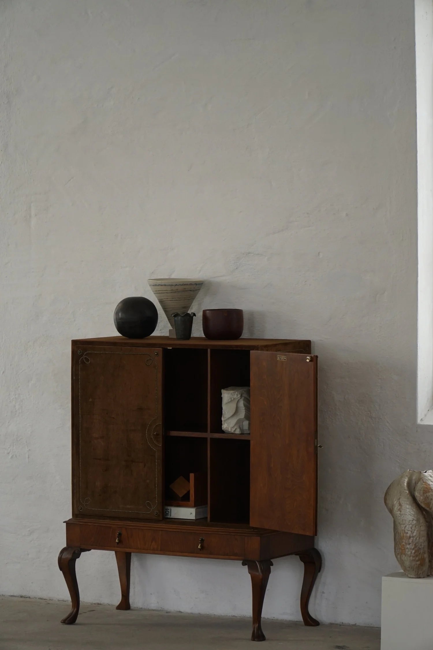 Royal_Cabinetmaker_Oak_Cabinet_by_C.B._Hansens_Etablissement,_Danish_Arts_and_Crafts_Storage_Cabinet
