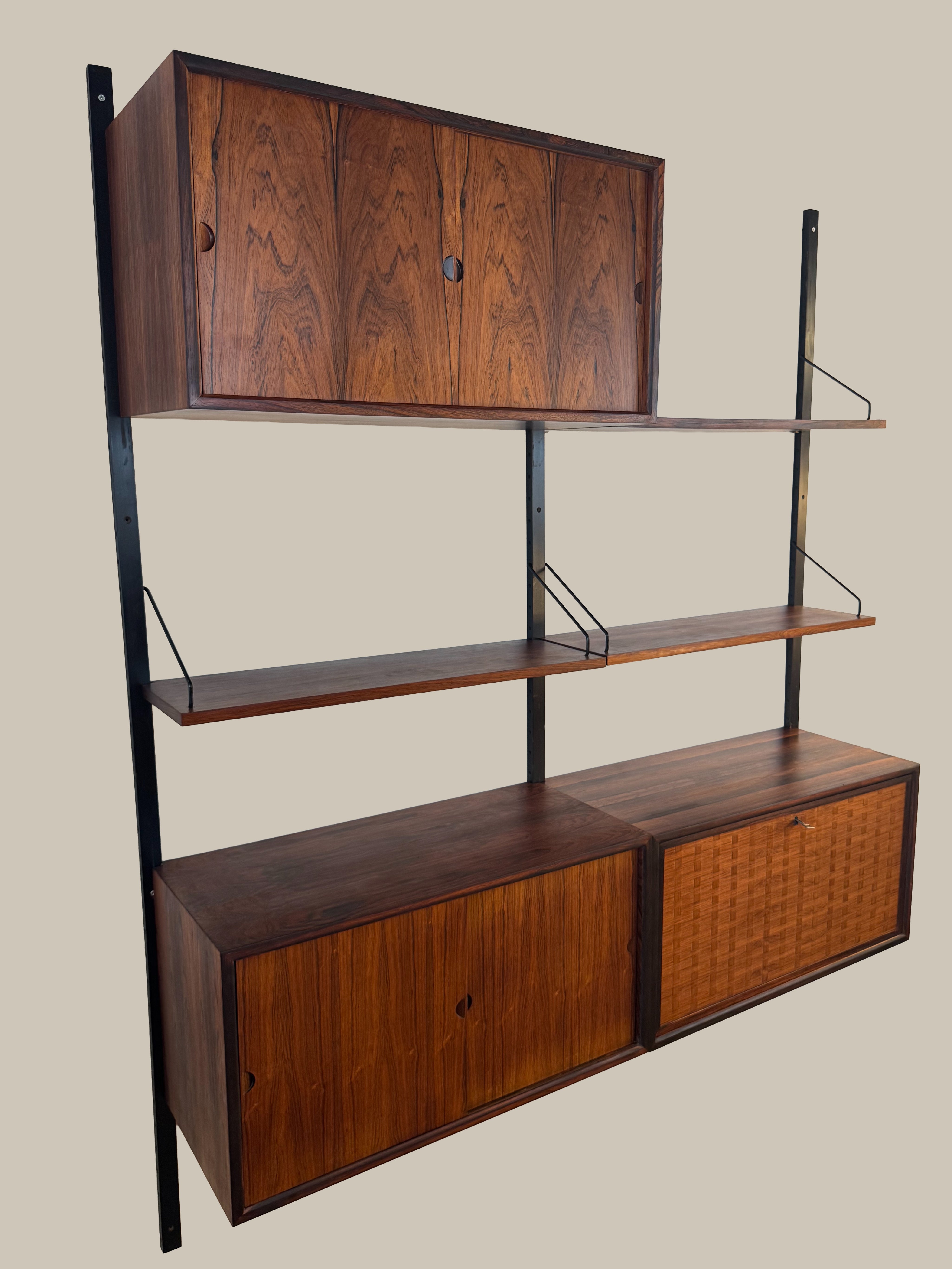 Poul_Cadovius_Royal_System_Rosewood_Wall_Unit_for_Cado,_Denmark,_1960s