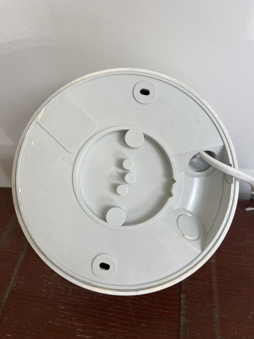Marianne_Tuxen_Safir_Mini_Wall_or_Ceiling_Lamp_for_Louis_Poulsen,_Denmark,_1990s
