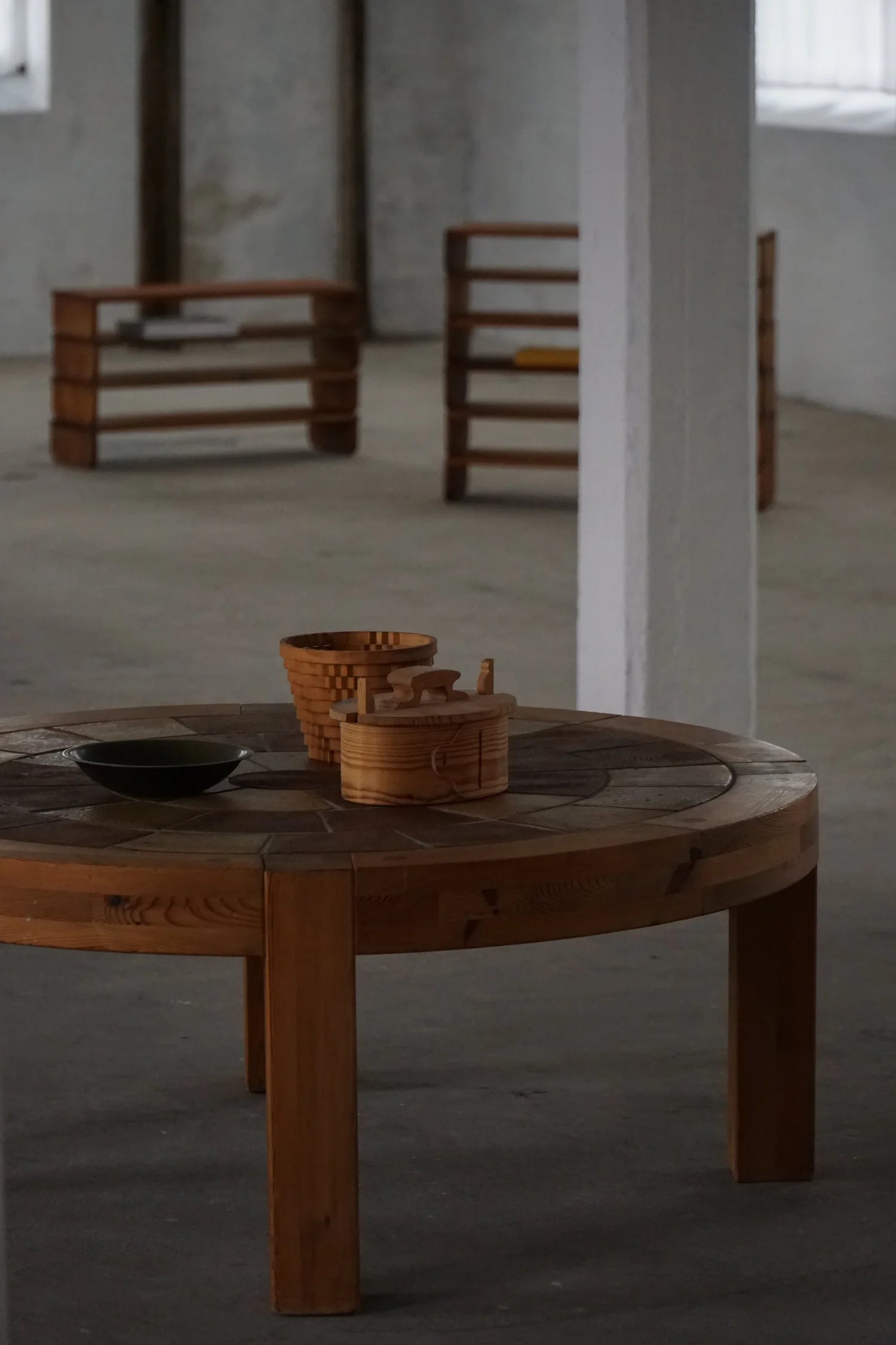 Sallingboe_Large_Round_Coffee_Table_in_Pine_and_Ceramic,_Denmark_1970s