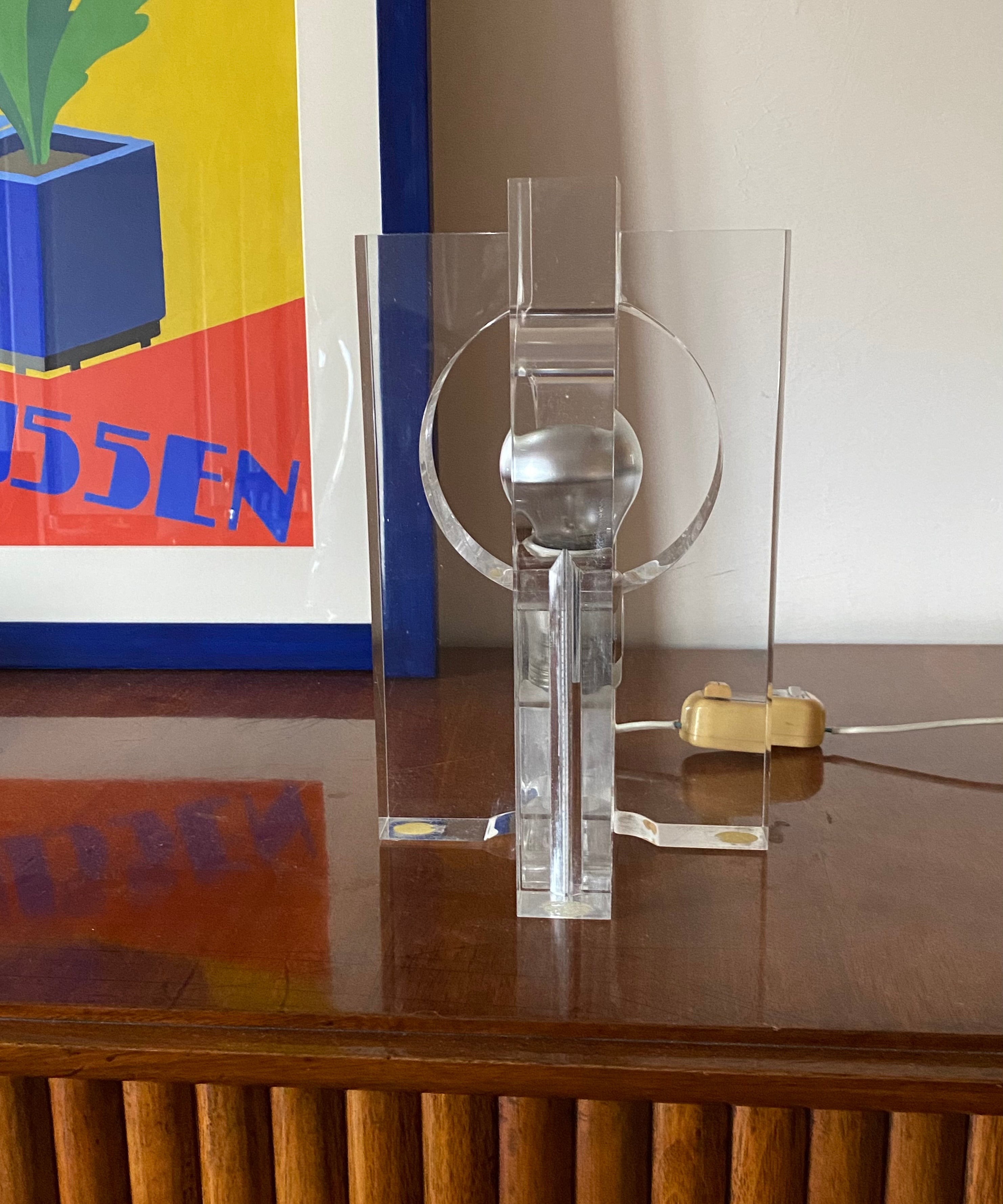 Sandro_Petti_Hollywood_Regency_Lucite_Table_Lamp_for_Angolometallarte,_Italy_1970s