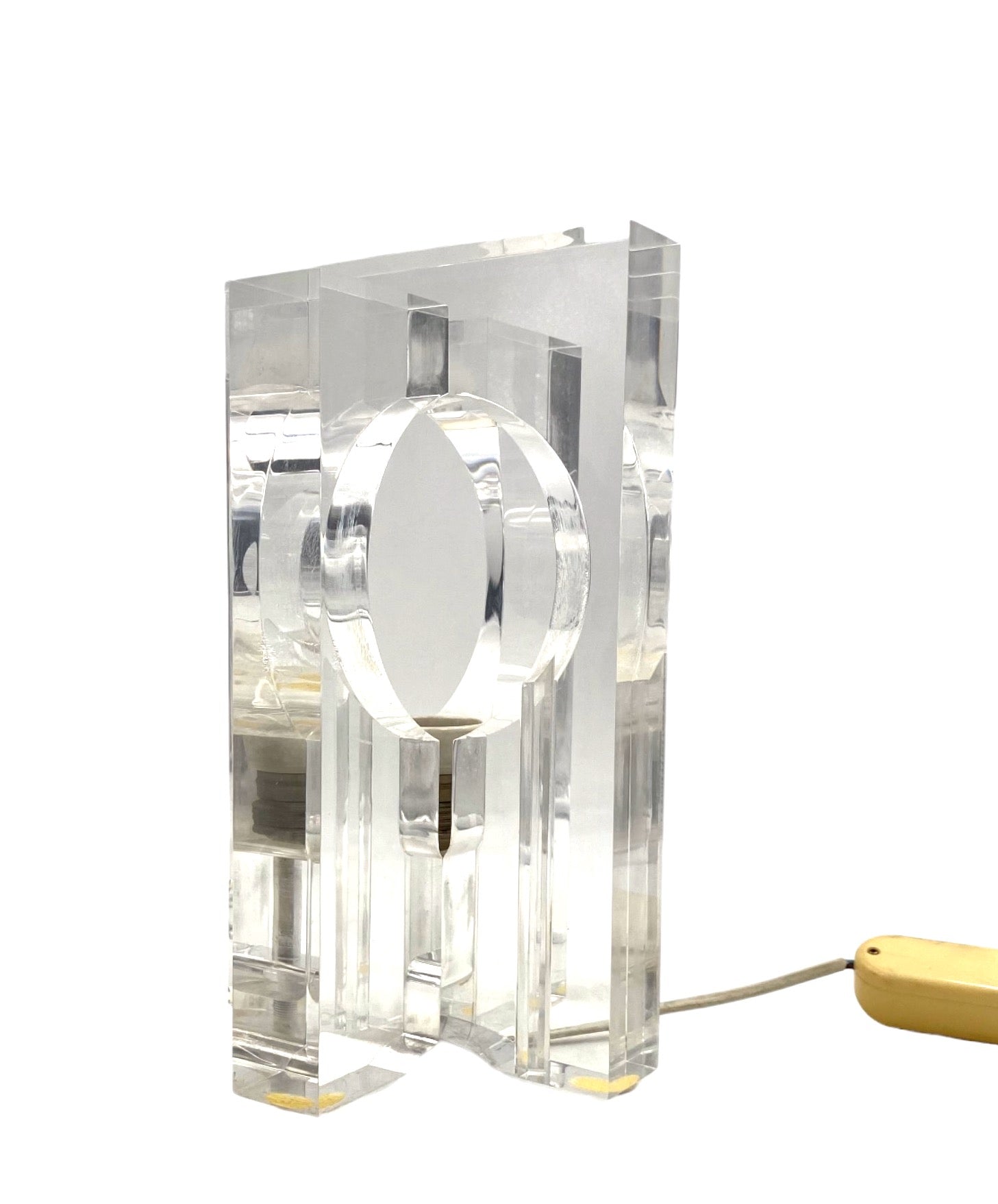 Sandro_Petti_Hollywood_Regency_Lucite_Table_Lamp_for_Angolometallarte,_Italy_1970s
