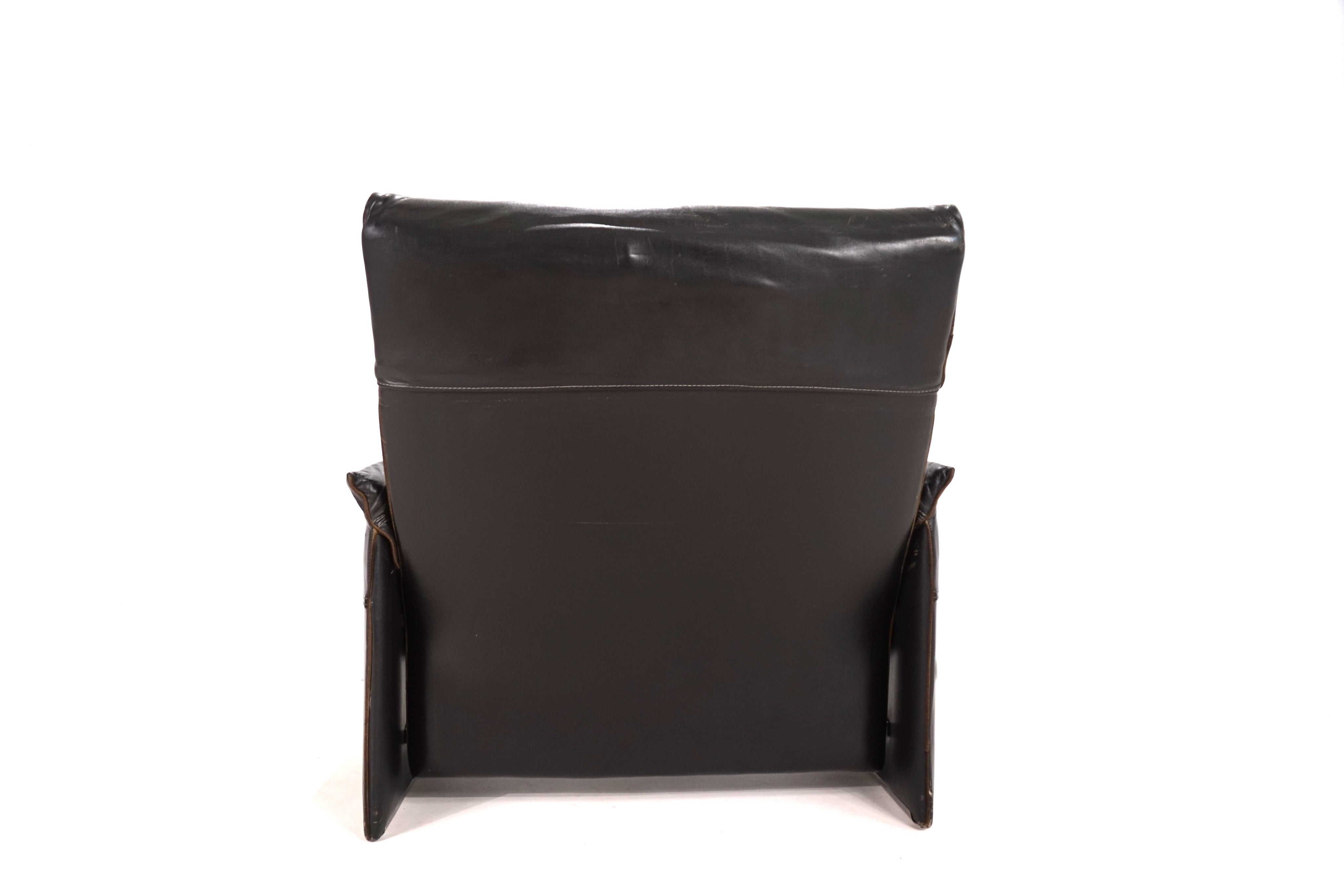 Saporiti_Italia_leather_armchair_by_Giovanni_Offredi,_1970
