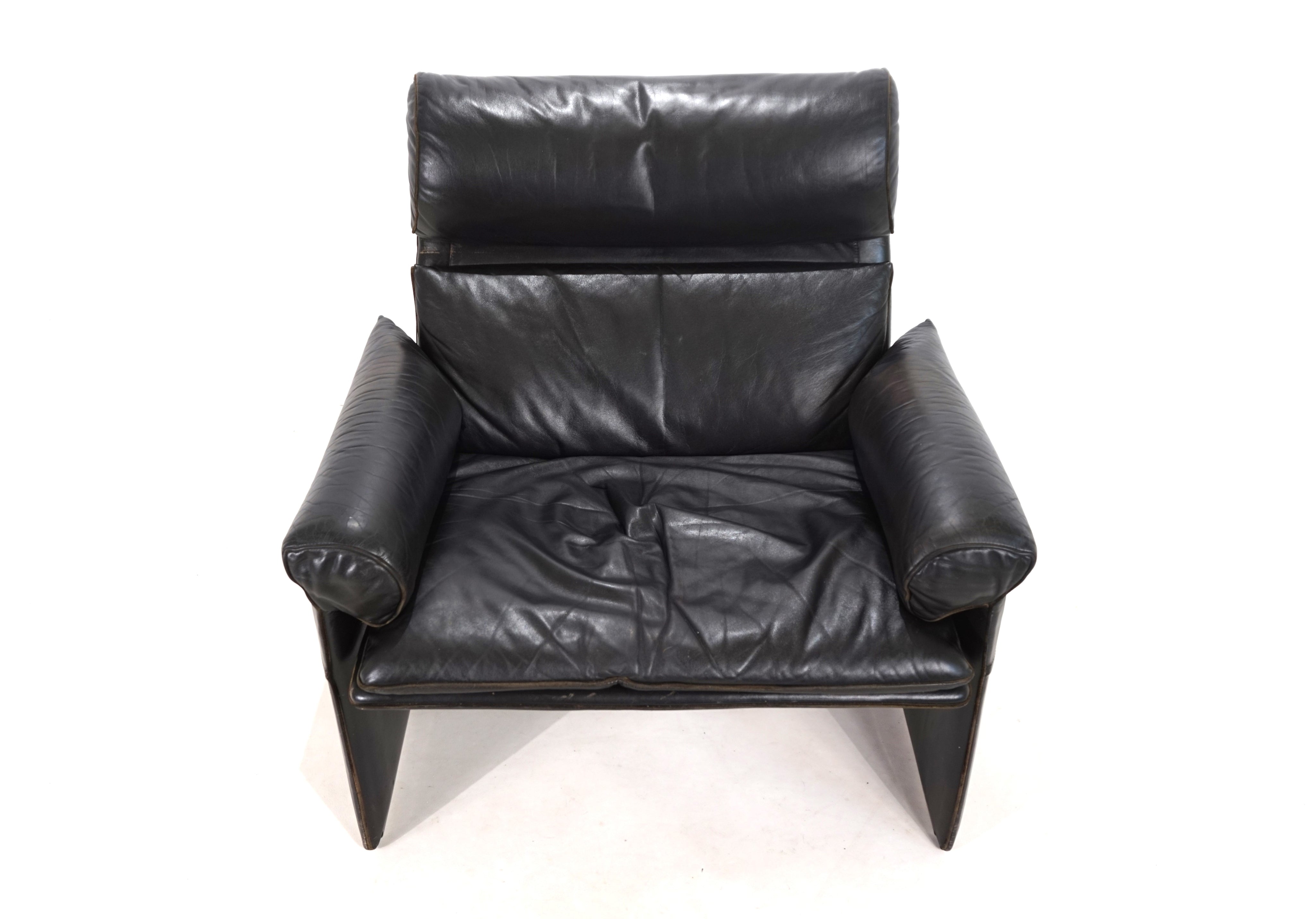 Saporiti_Italia_leather_armchair_by_Giovanni_Offredi,_1970