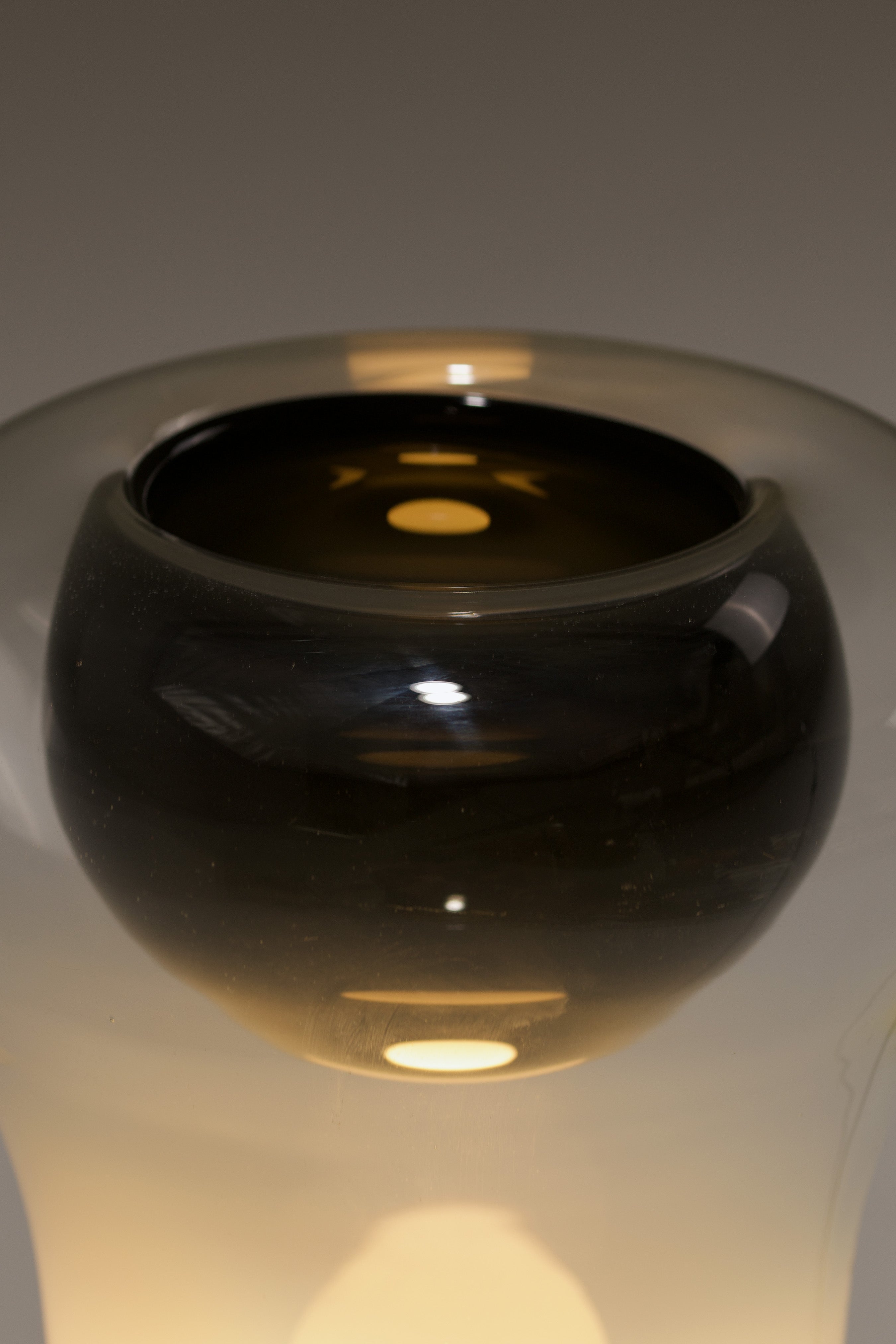 Sappho_Table_Lamp_by_Angelo_Mangiarotti