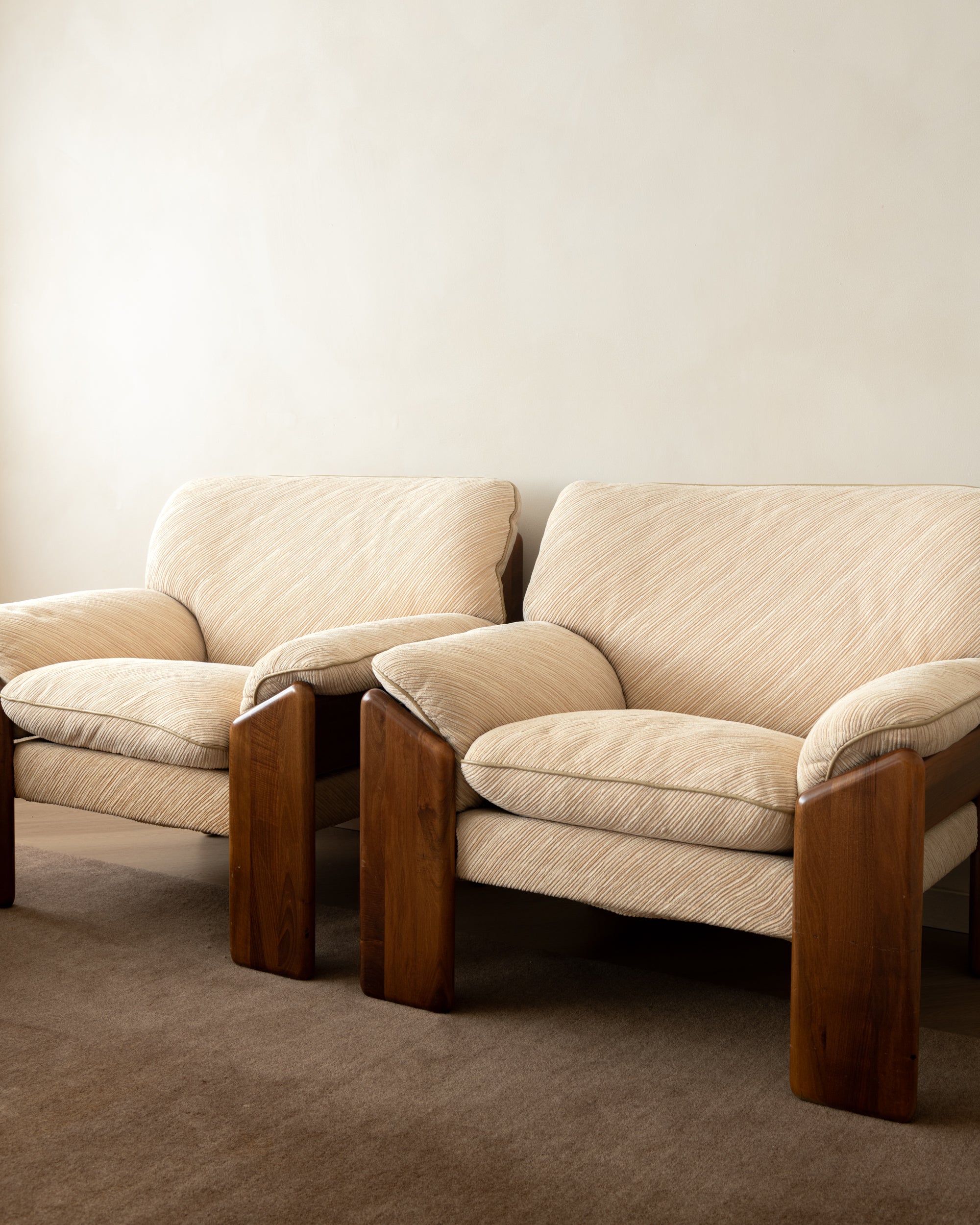 Set_of_2_Sapporo_Lounge_Chairs_by_Mario_Marenco_for_Mobil_Girgi,_Walnut_&_Cream_Upholstery,_Italy,_1970s