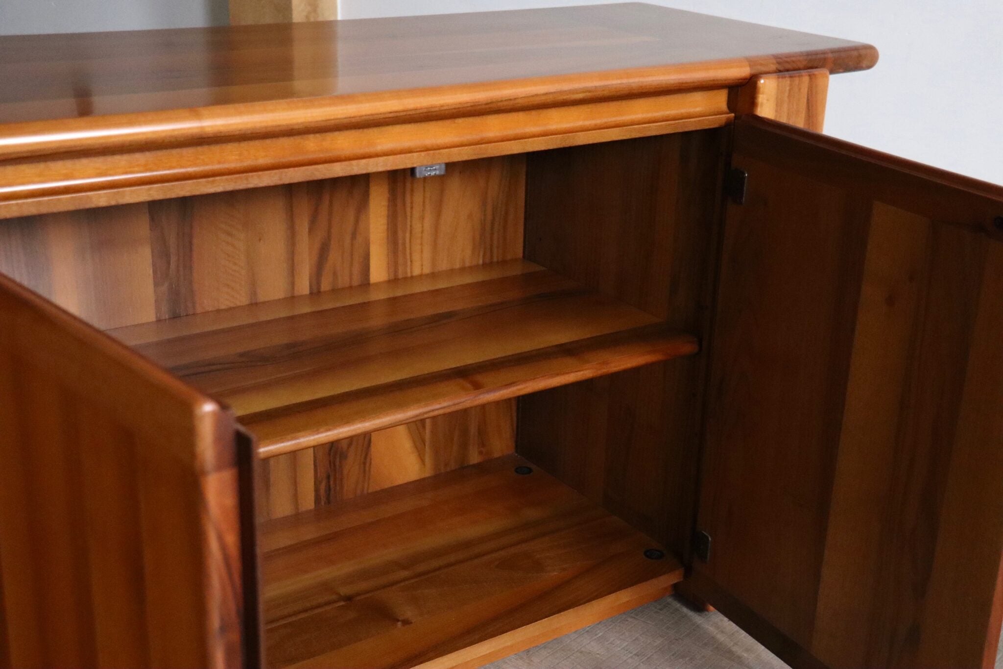 Sapporo_Sideboard_by_Mario_Marenco_for_Mobil_Girgi,_Italian_Walnut_Mid_Century_Modern,_1970s
