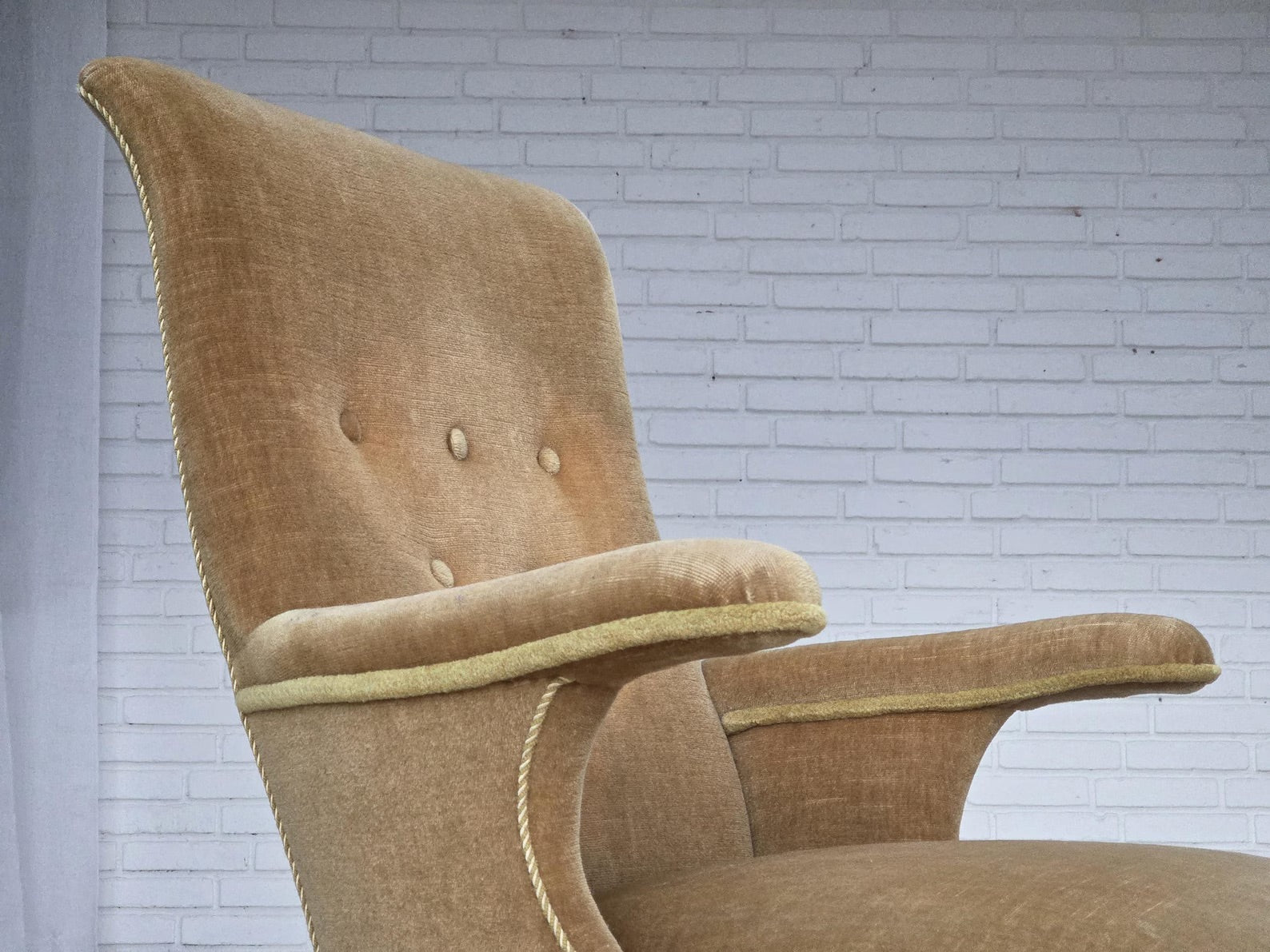 Scandinavian_Armchair,_Furniture_Velour_&_Ash_Wood,_1950s_Denmark