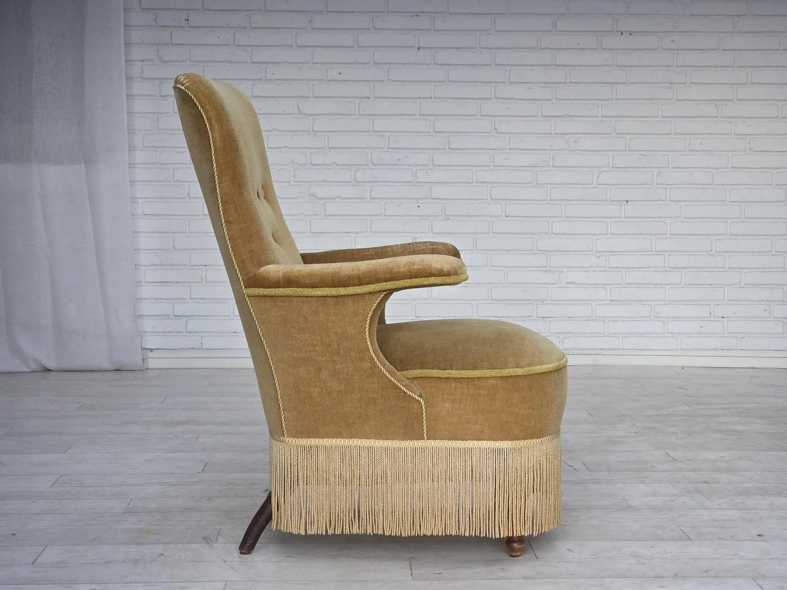 Scandinavian_Armchair,_Furniture_Velour_&_Ash_Wood,_1950s_Denmark