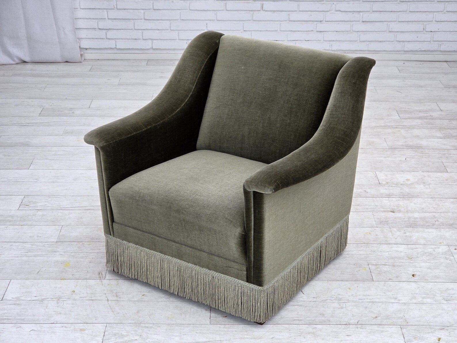 Scandinavian_Armchair,_Green_Velour_Upholstery_&_Beech_Wood_Frame_1970s_Denmark