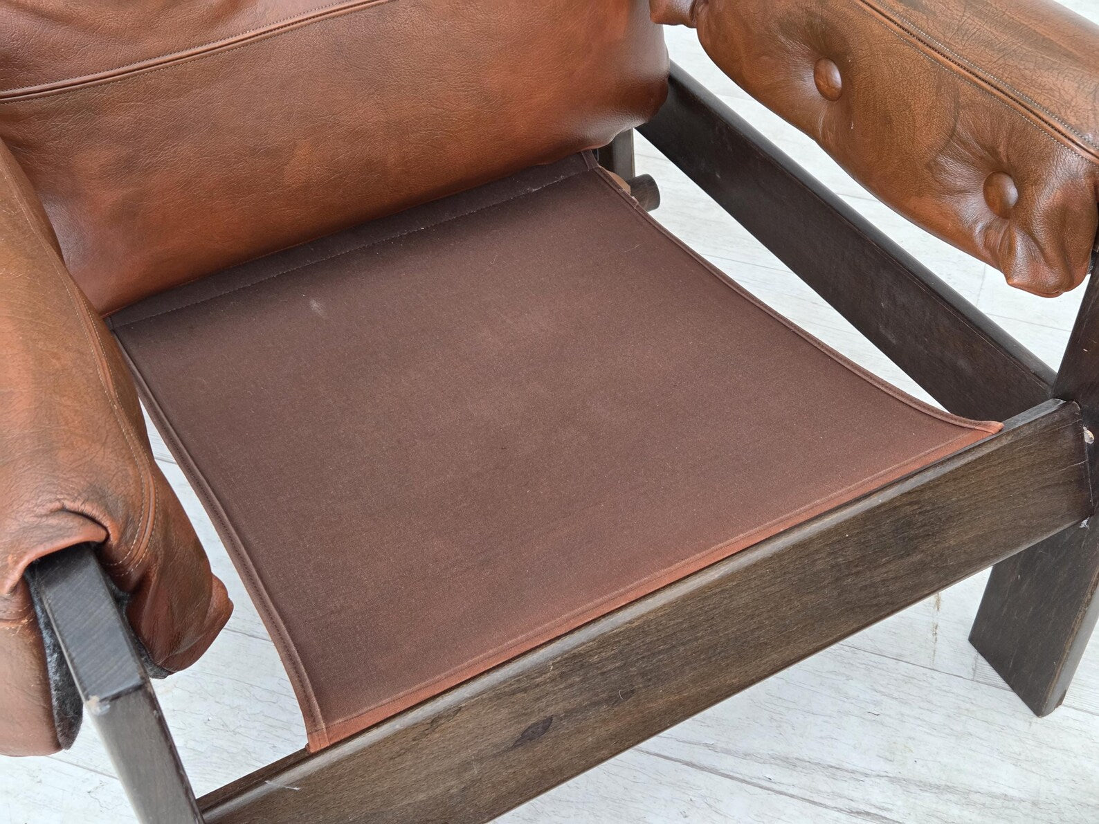 Scandinavian_Armchair,_Oak_and_Leather,_1970s