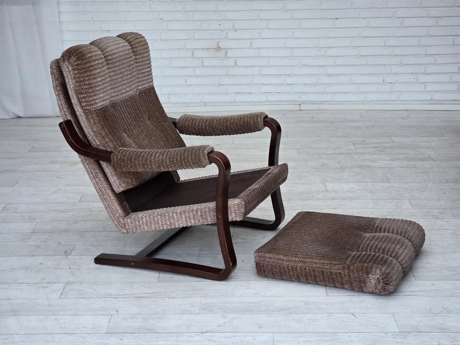 1970s_Danish_Teak_Armchair,_Scandinavian_Modern,_Denmark