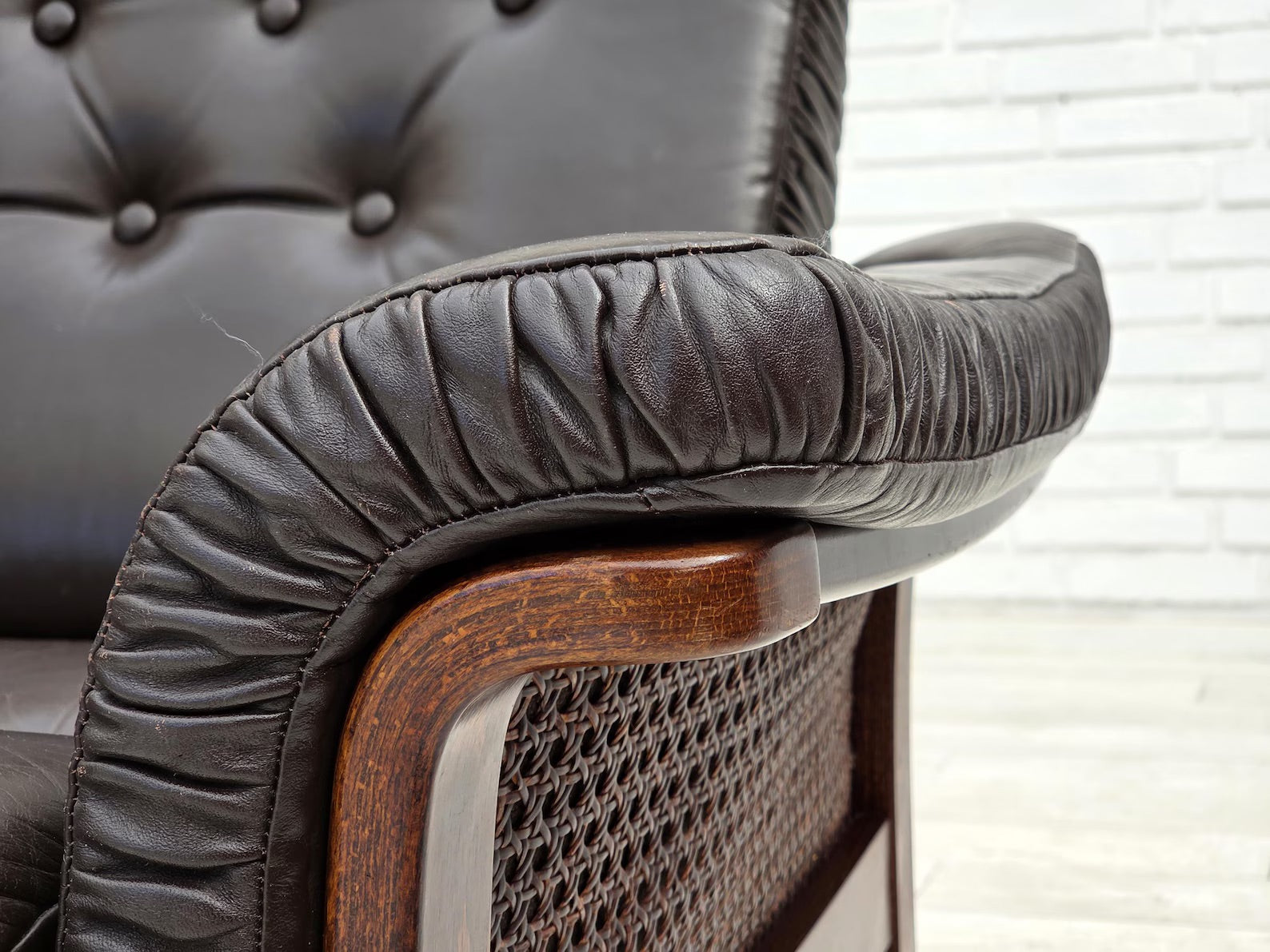 Scandinavian_Armchair,_Upholstered_Seat_&_Wood_Frame,_1970s_Denmark