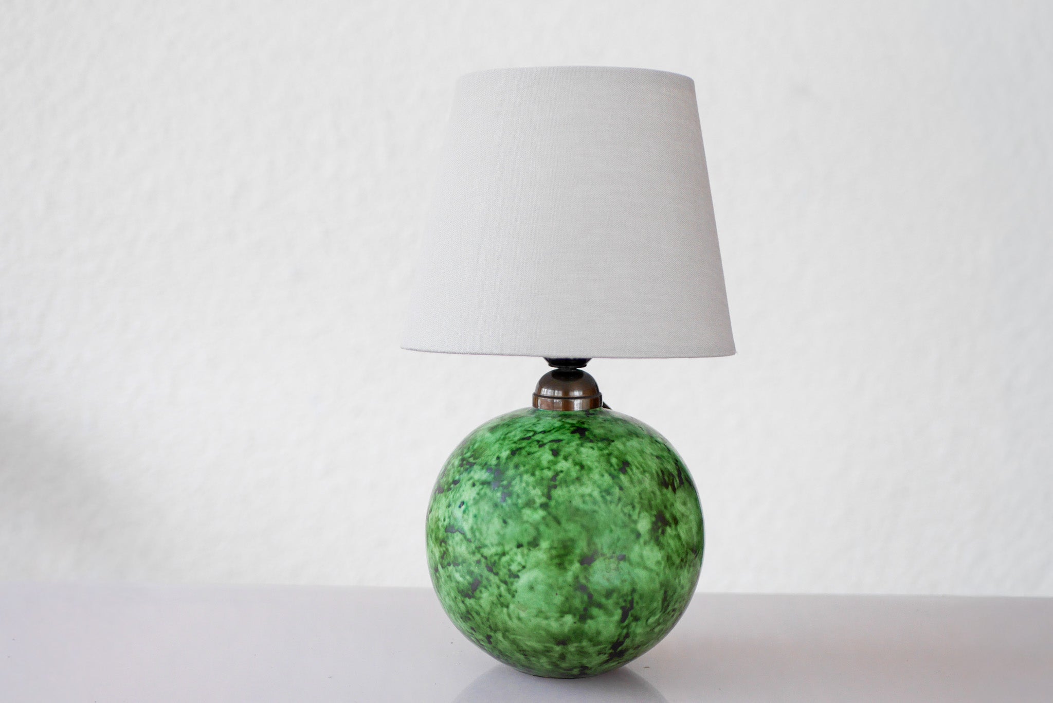 Art_Deco_Ceramic_Table_Lamp_by_Erik_Mörlin_for_Nittsjö_Keramik,_1930s,_Sweden