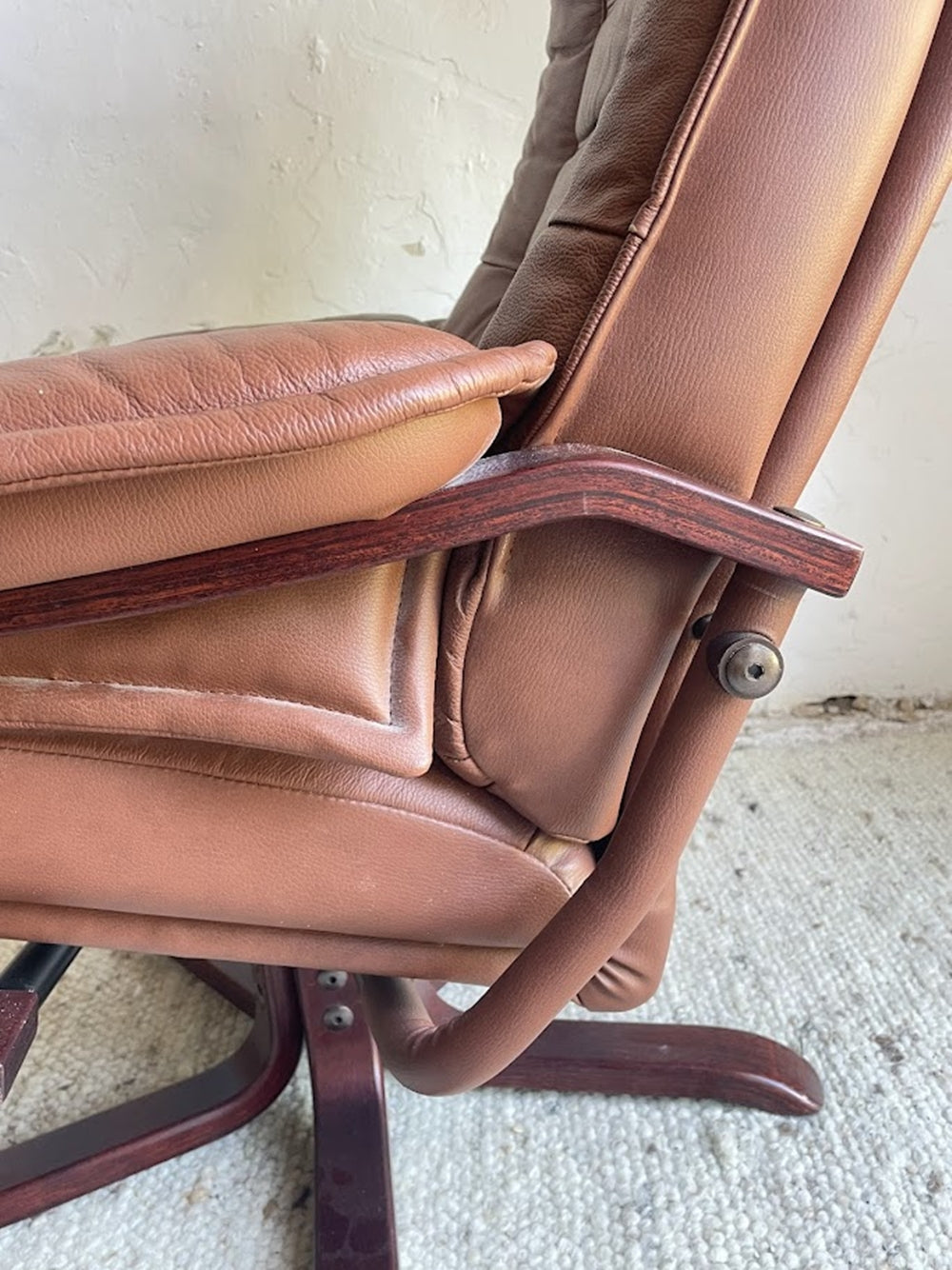 Set_of_Swivel_Lounge_Chair_with_Ottoman,1990s_Scandinavian_Style_Brown_Leather_Reclining