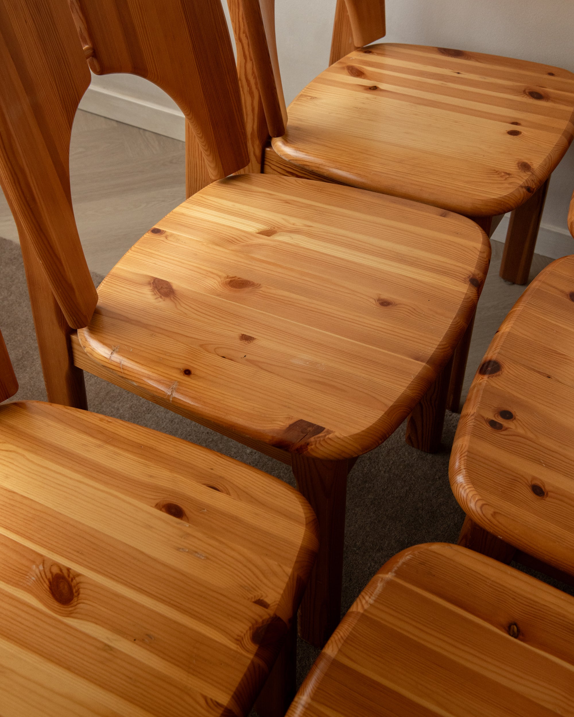 Set_of_6_Scandinavian_Solid_Pine_Dining_Chairs,_1970s